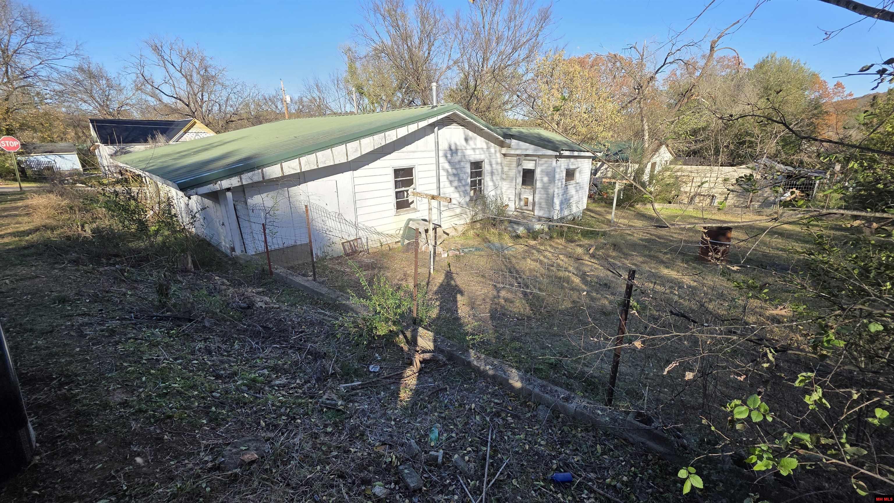 317 W 5TH STREET Yellville, AR