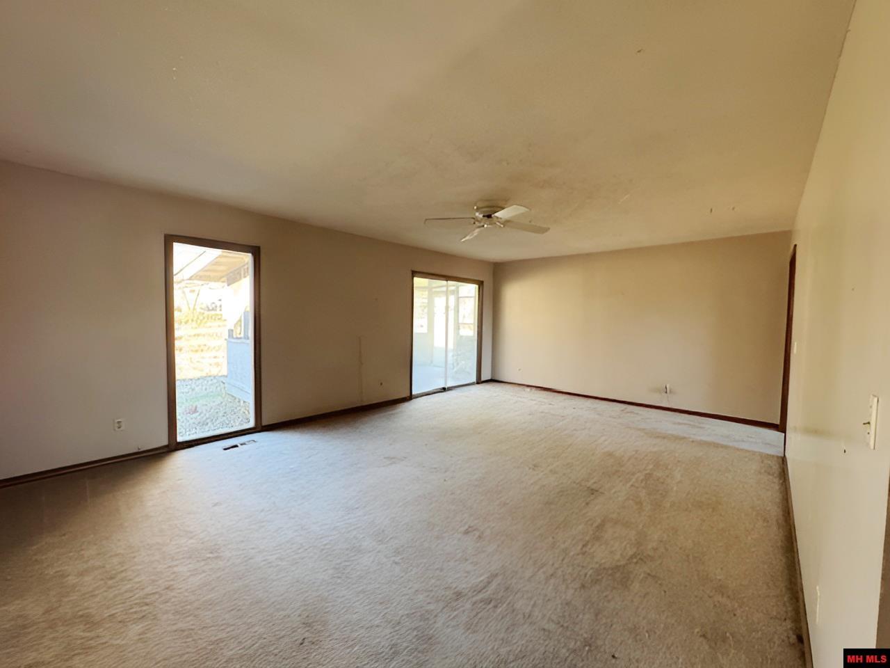 513 WILLOW LANE Mountain Home, AR