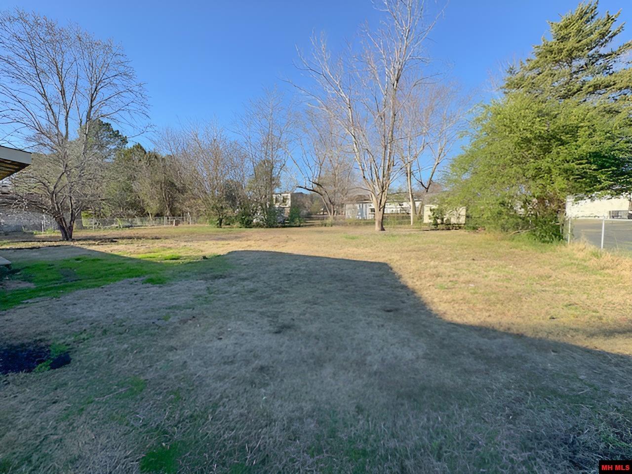 513 WILLOW LANE Mountain Home, AR