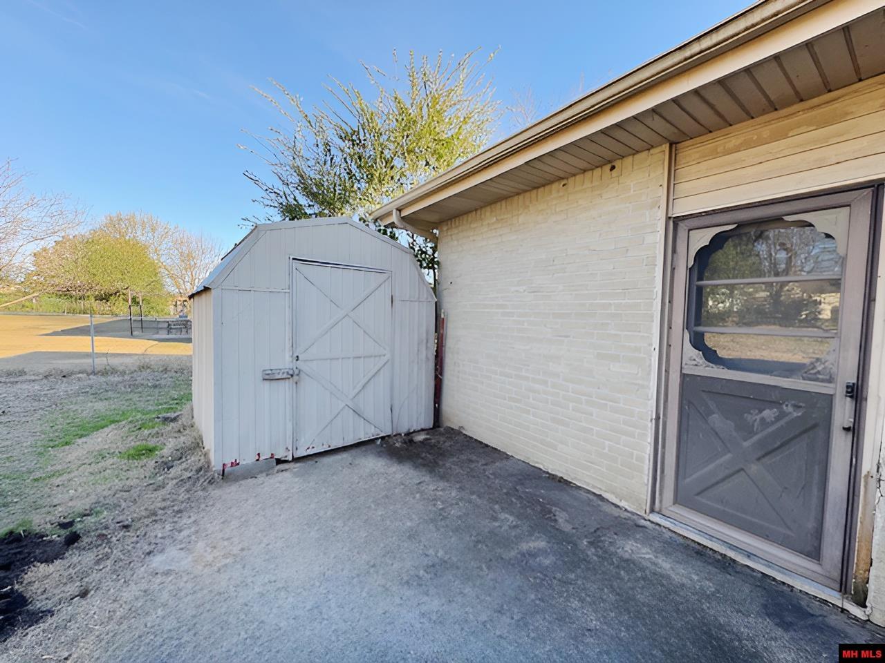 513 WILLOW LANE Mountain Home, AR