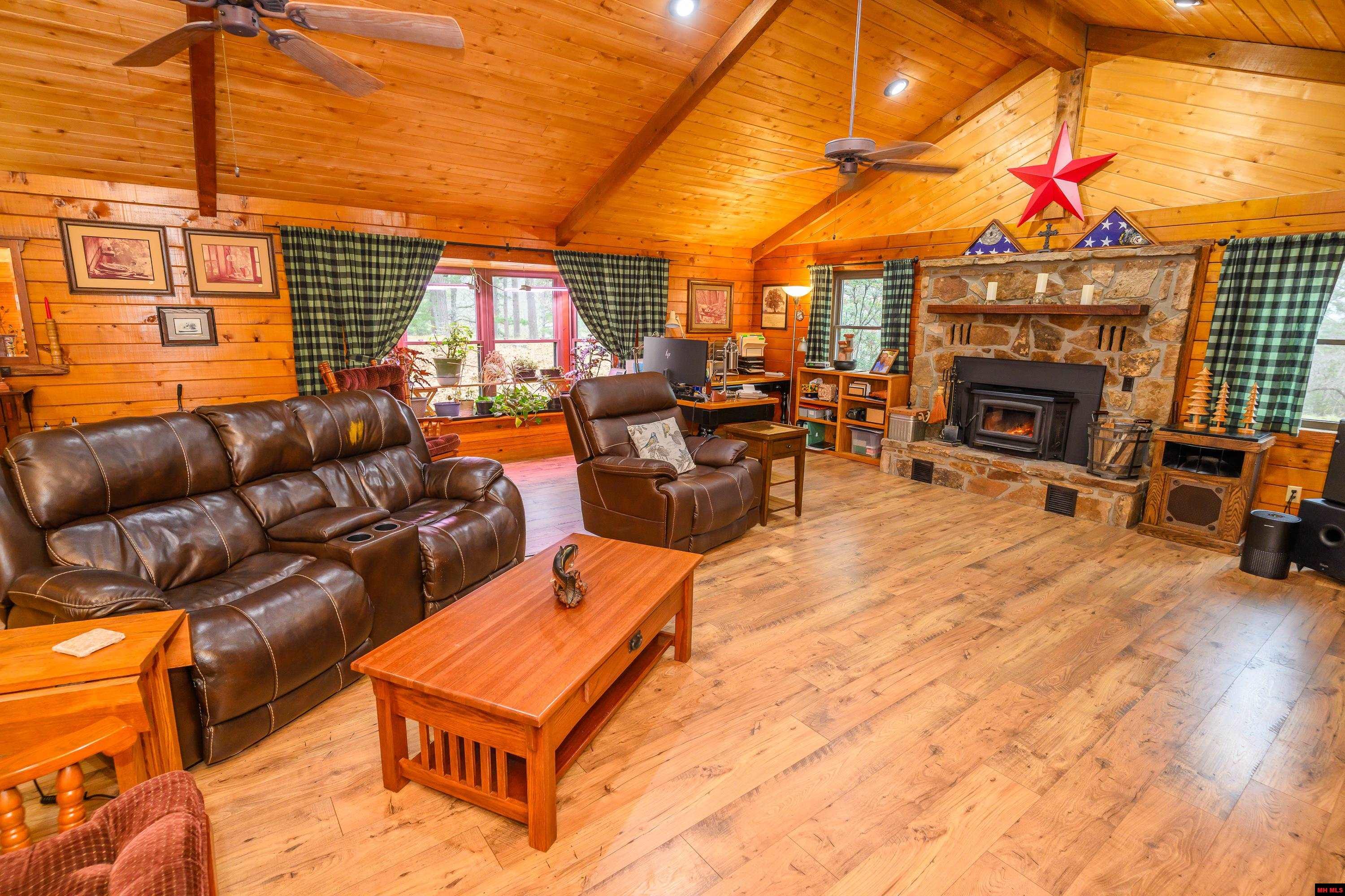 899 HIGH COUNTRY LANE Mountain Home, AR