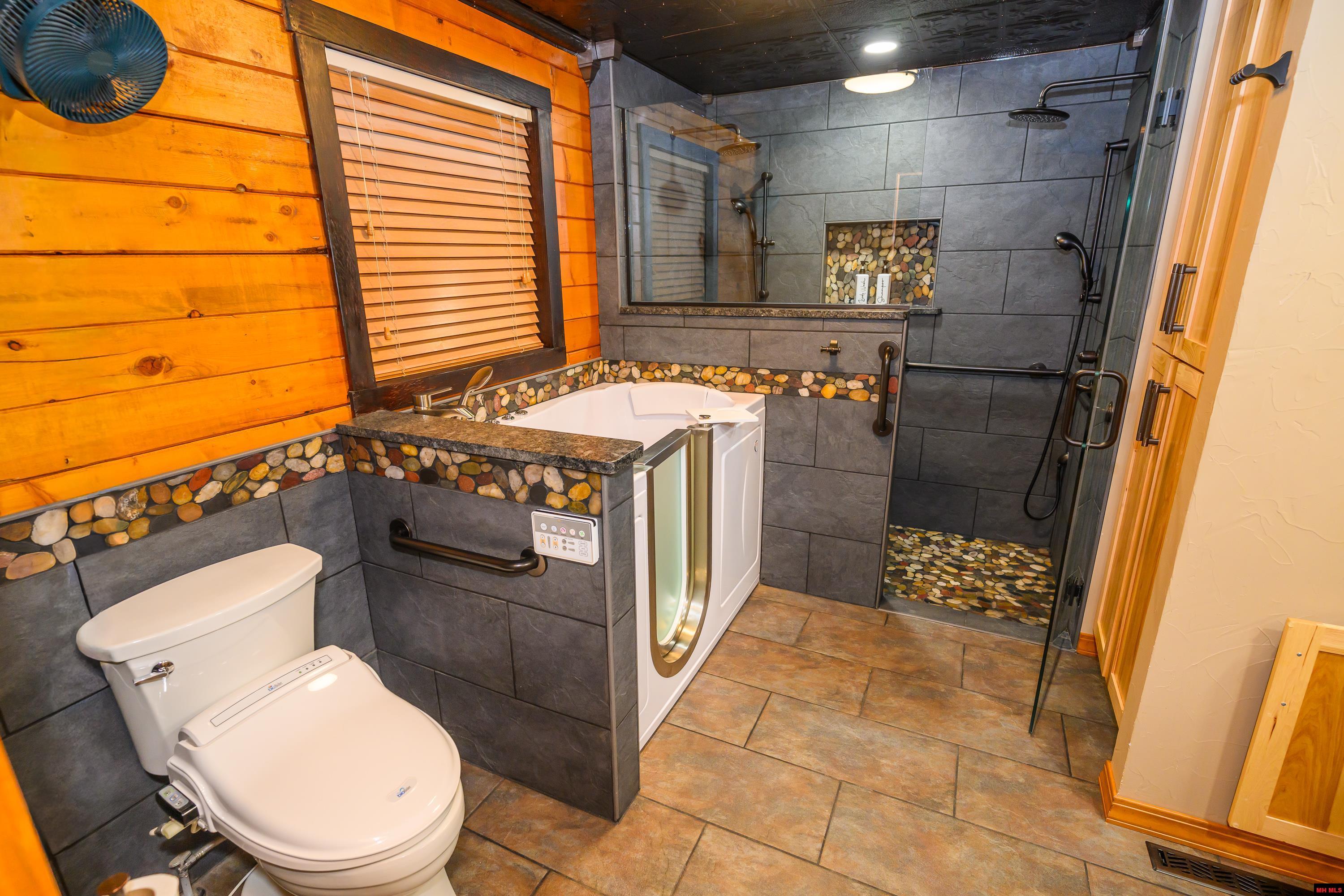 899 HIGH COUNTRY LANE Mountain Home, AR