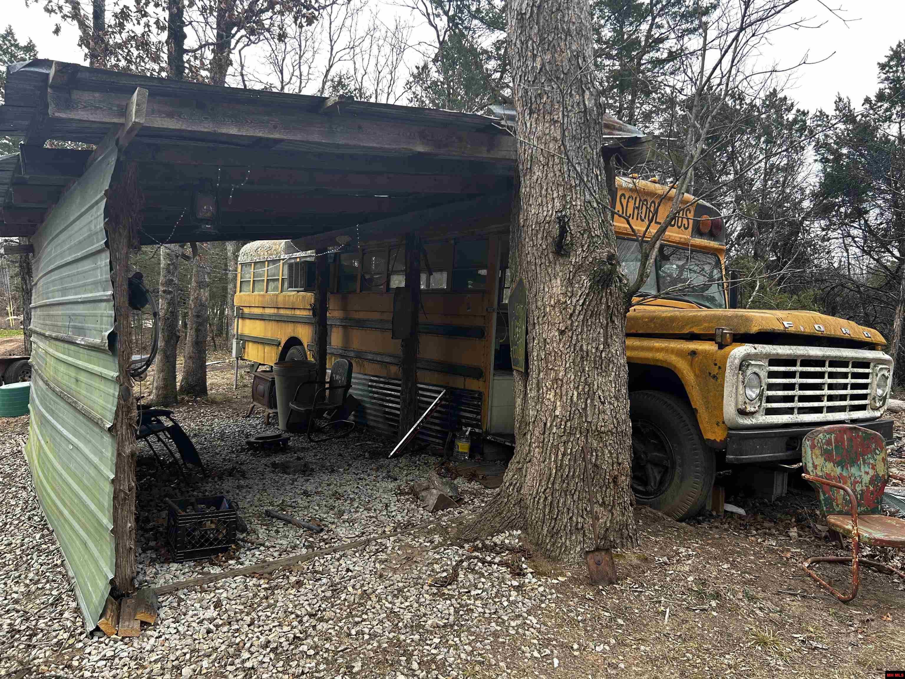 6895 JUMBO ROAD Melbourne, AR