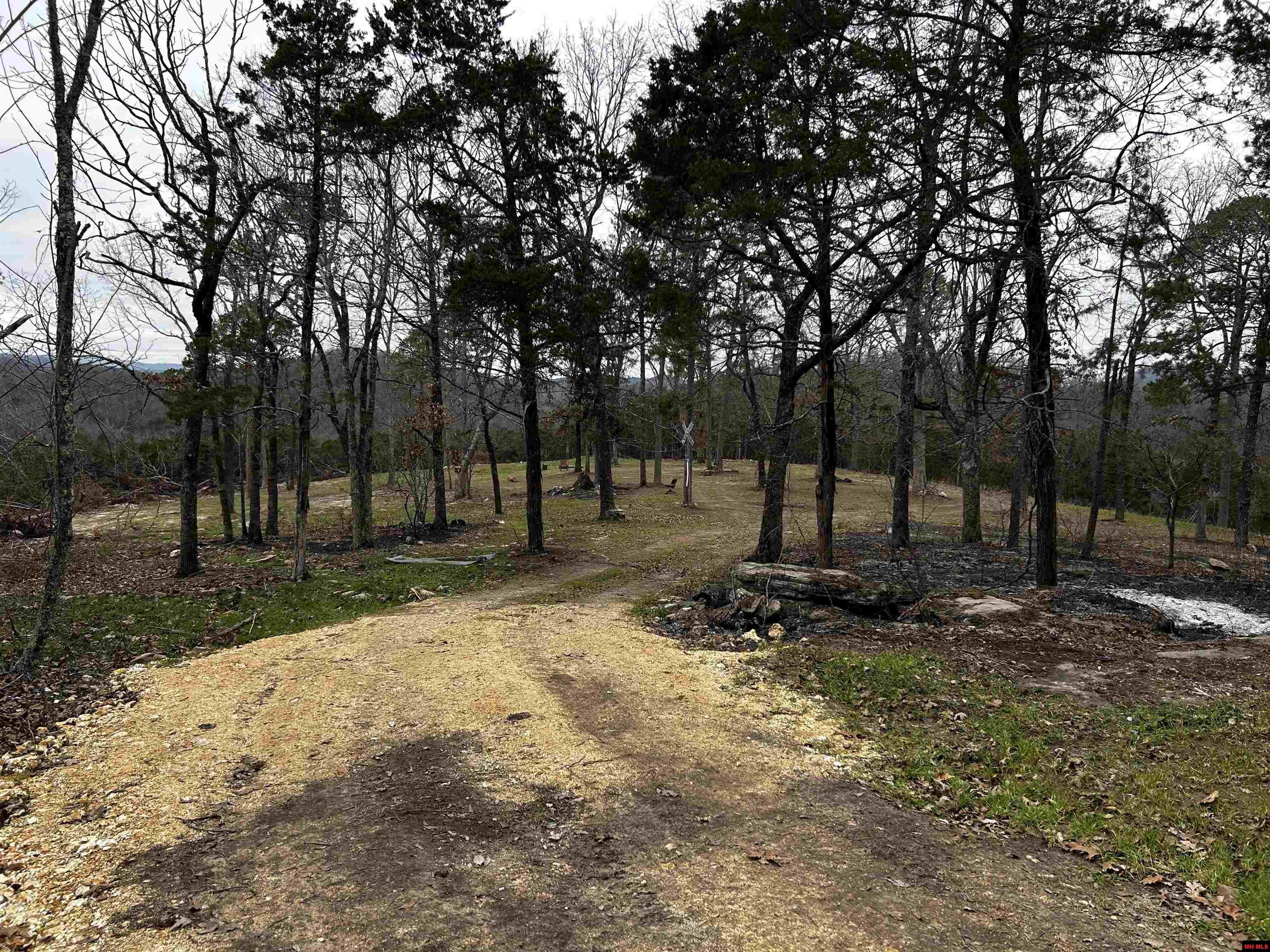 6895 JUMBO ROAD Melbourne, AR