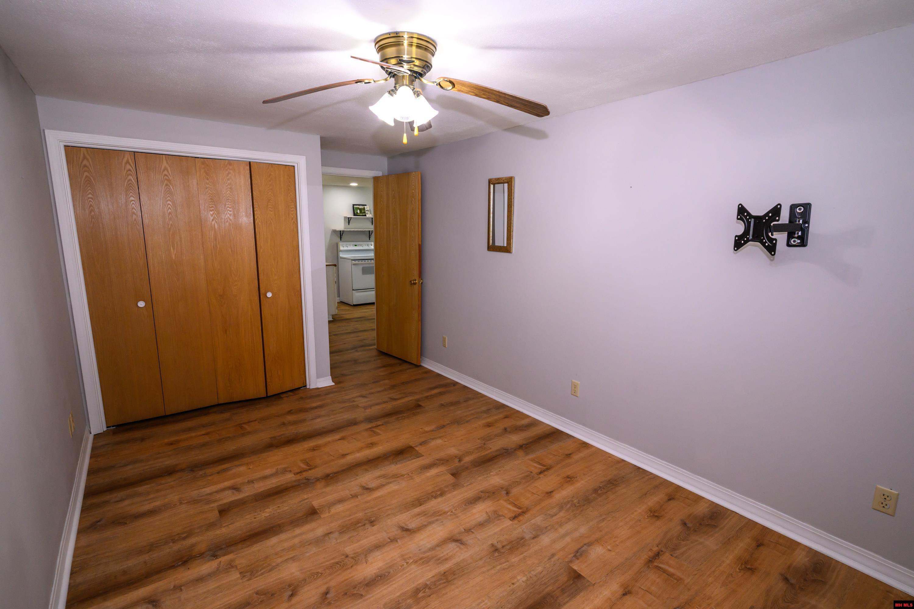 5738 OAKLAND ROAD Oakland, AR