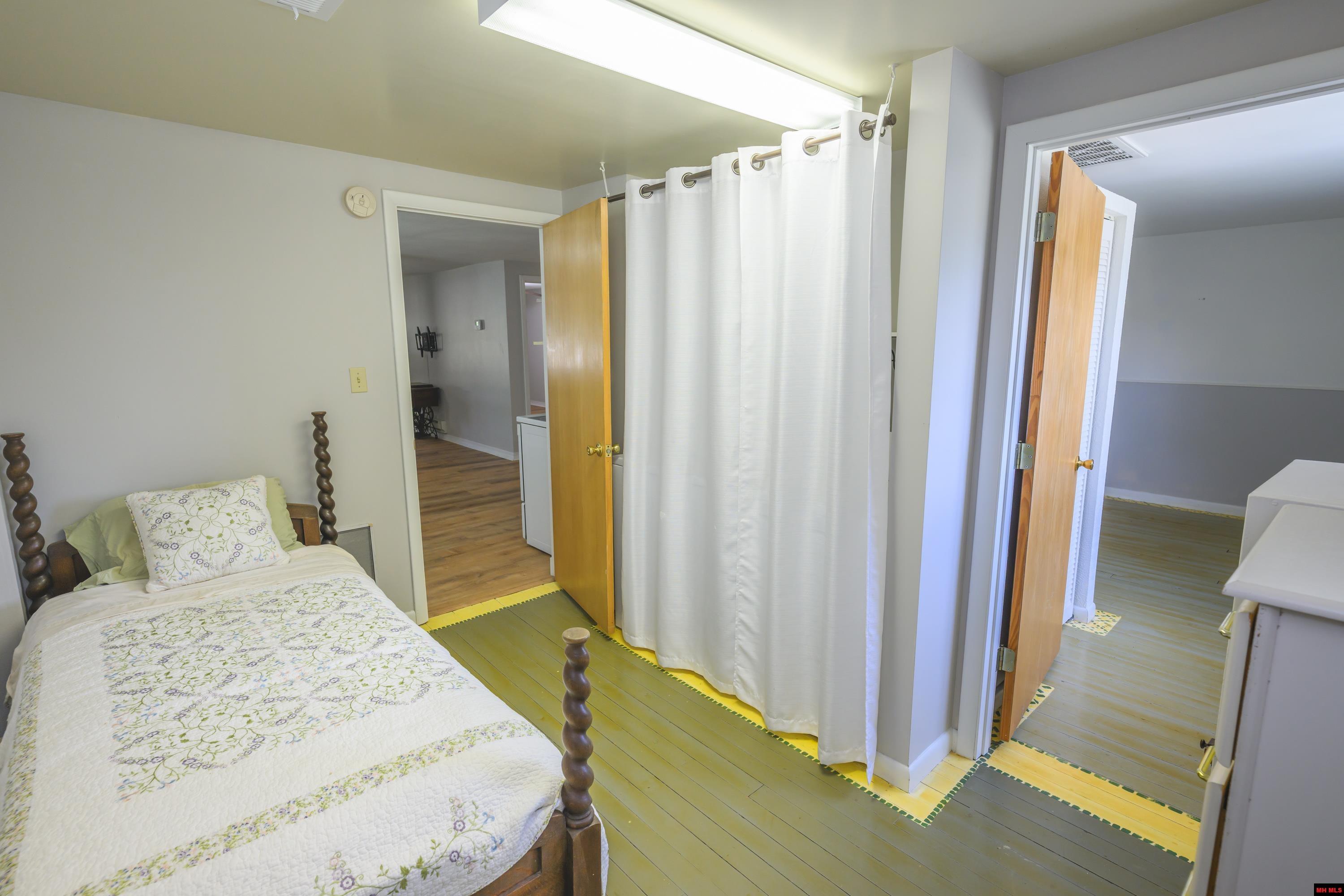 5738 OAKLAND ROAD Oakland, AR