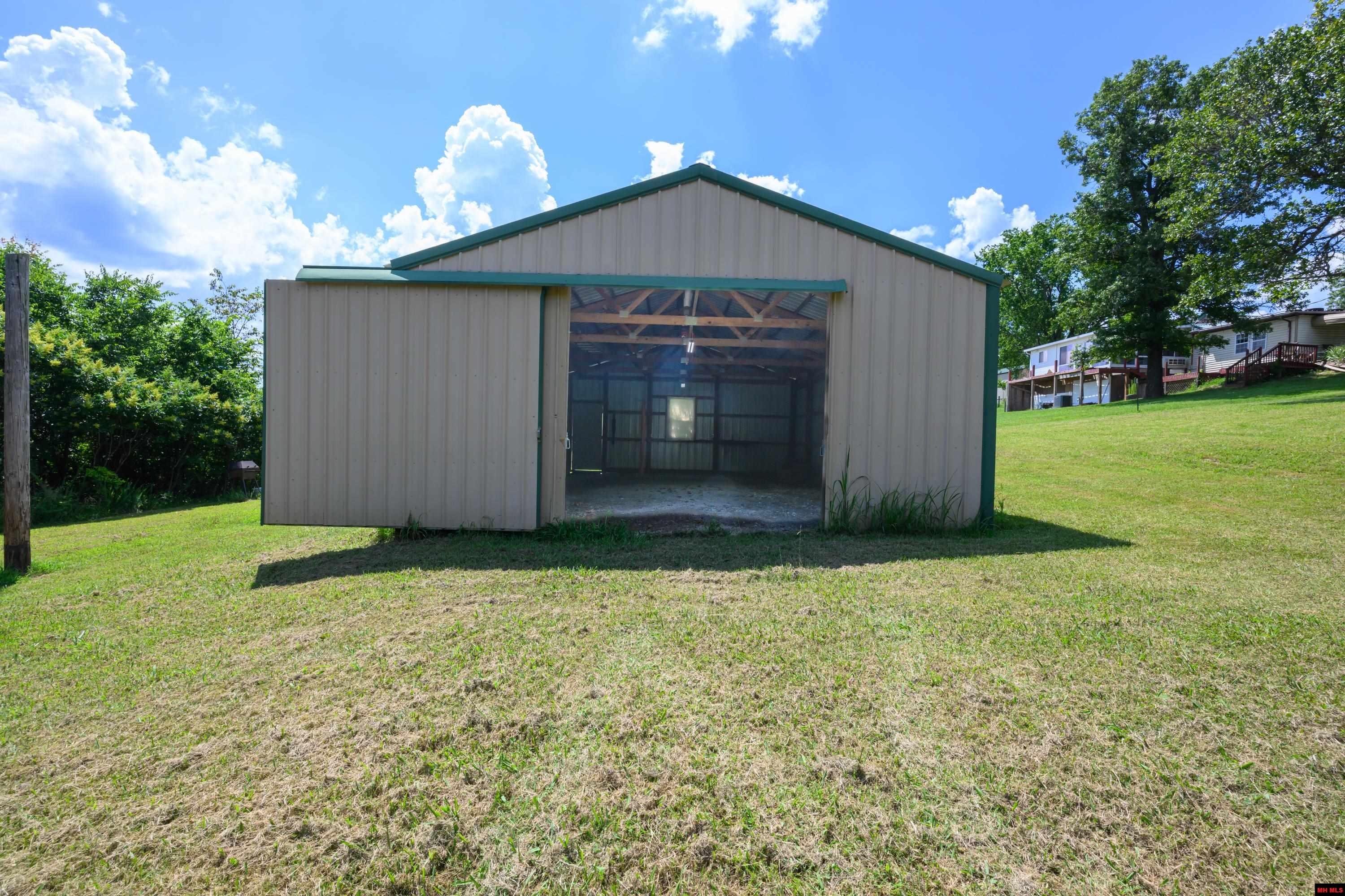 5738 OAKLAND ROAD Oakland, AR