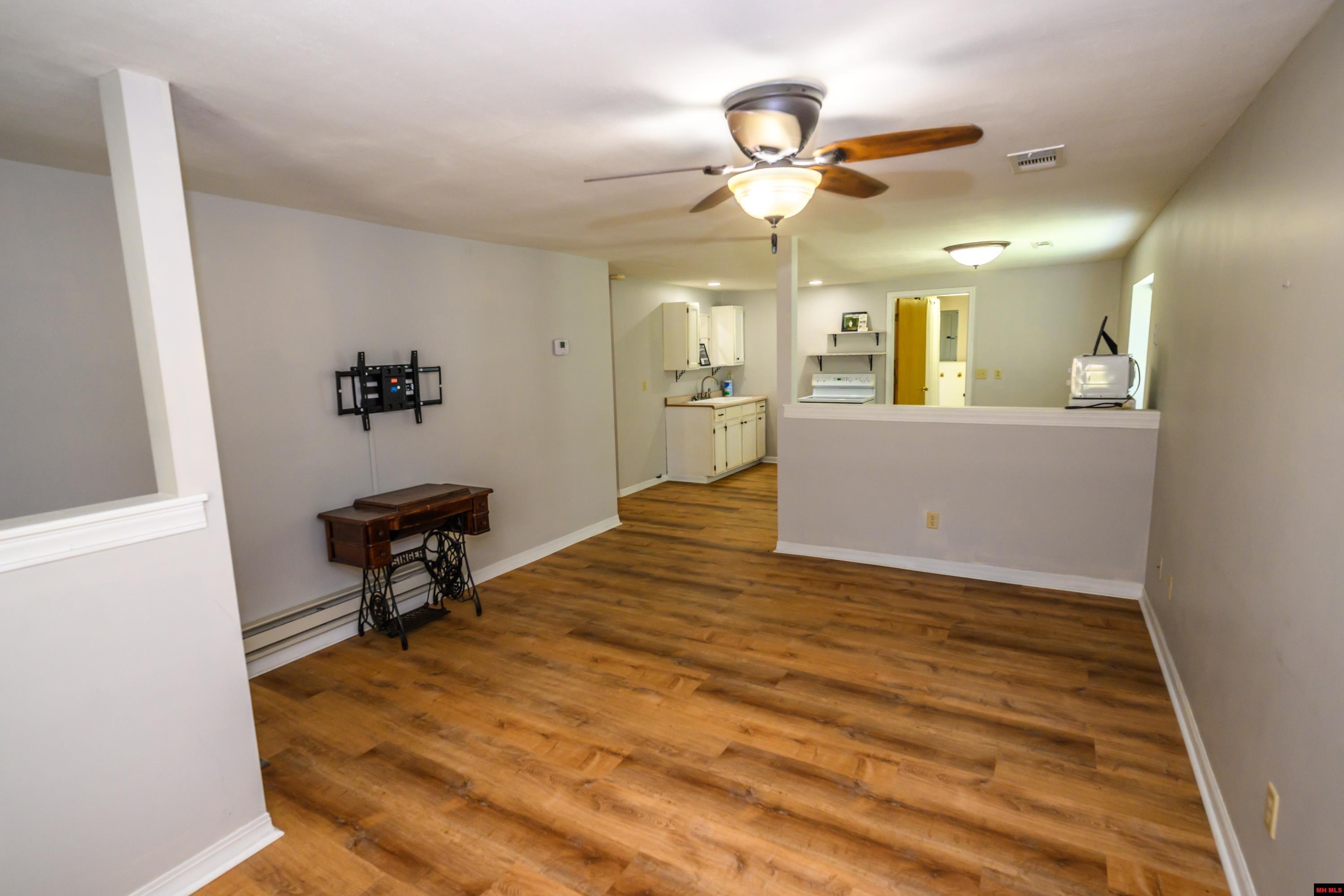 5738 OAKLAND ROAD Oakland, AR