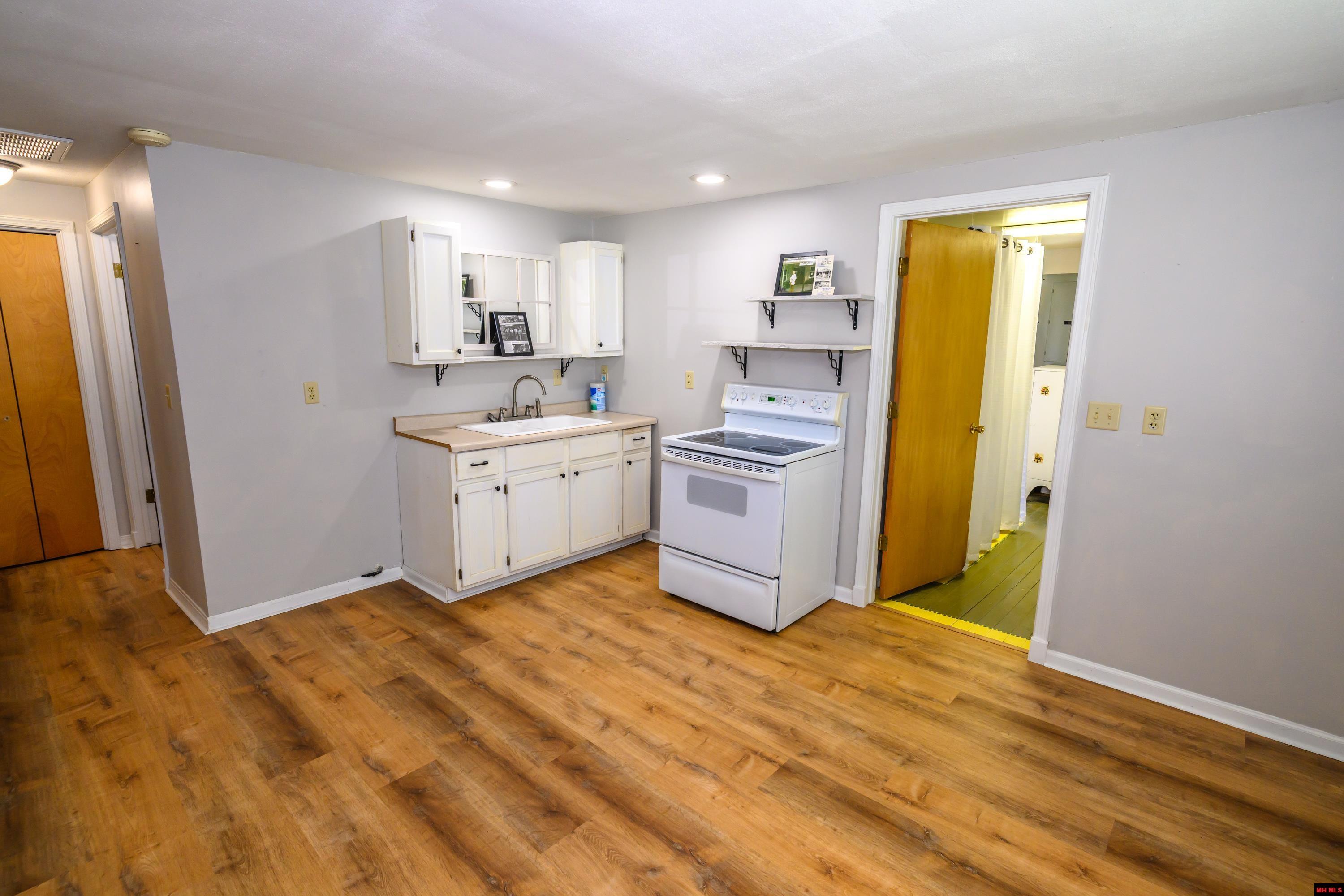 5738 OAKLAND ROAD Oakland, AR