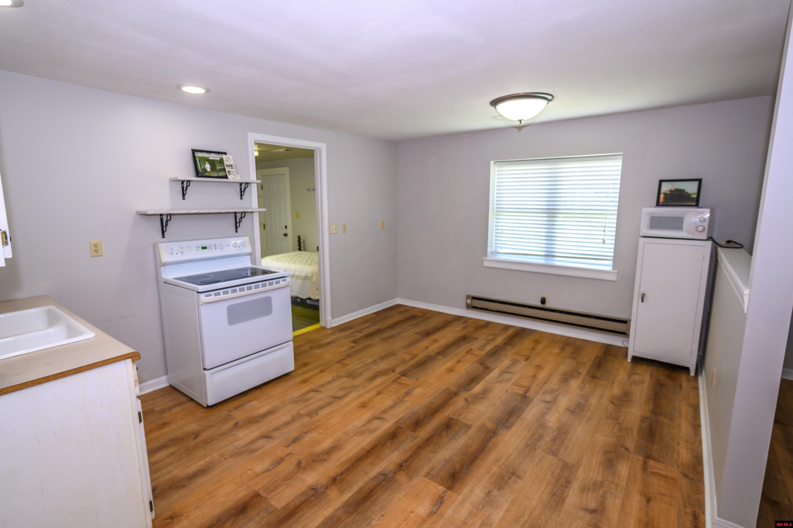 5738 OAKLAND ROAD Oakland, AR