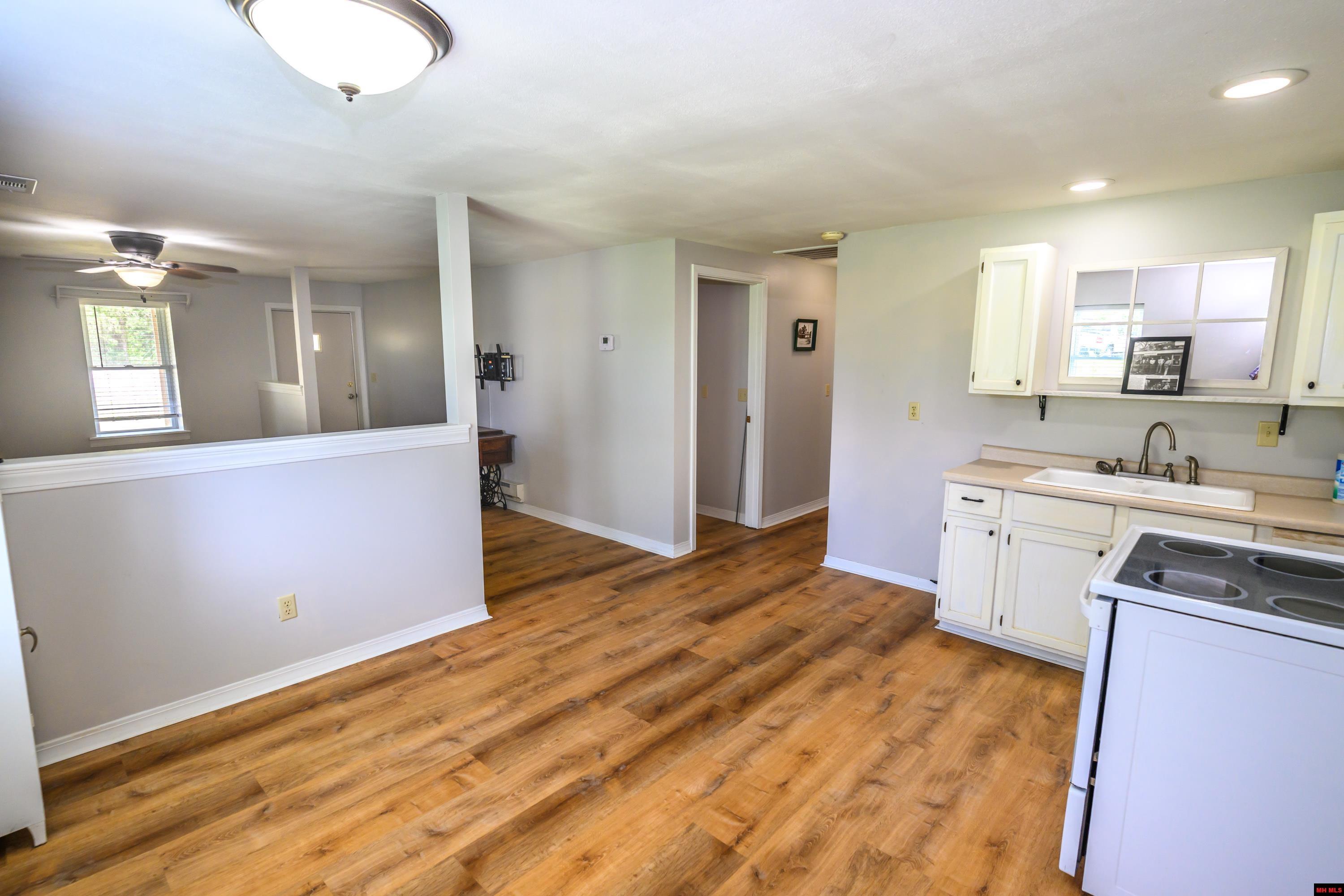 5738 OAKLAND ROAD Oakland, AR