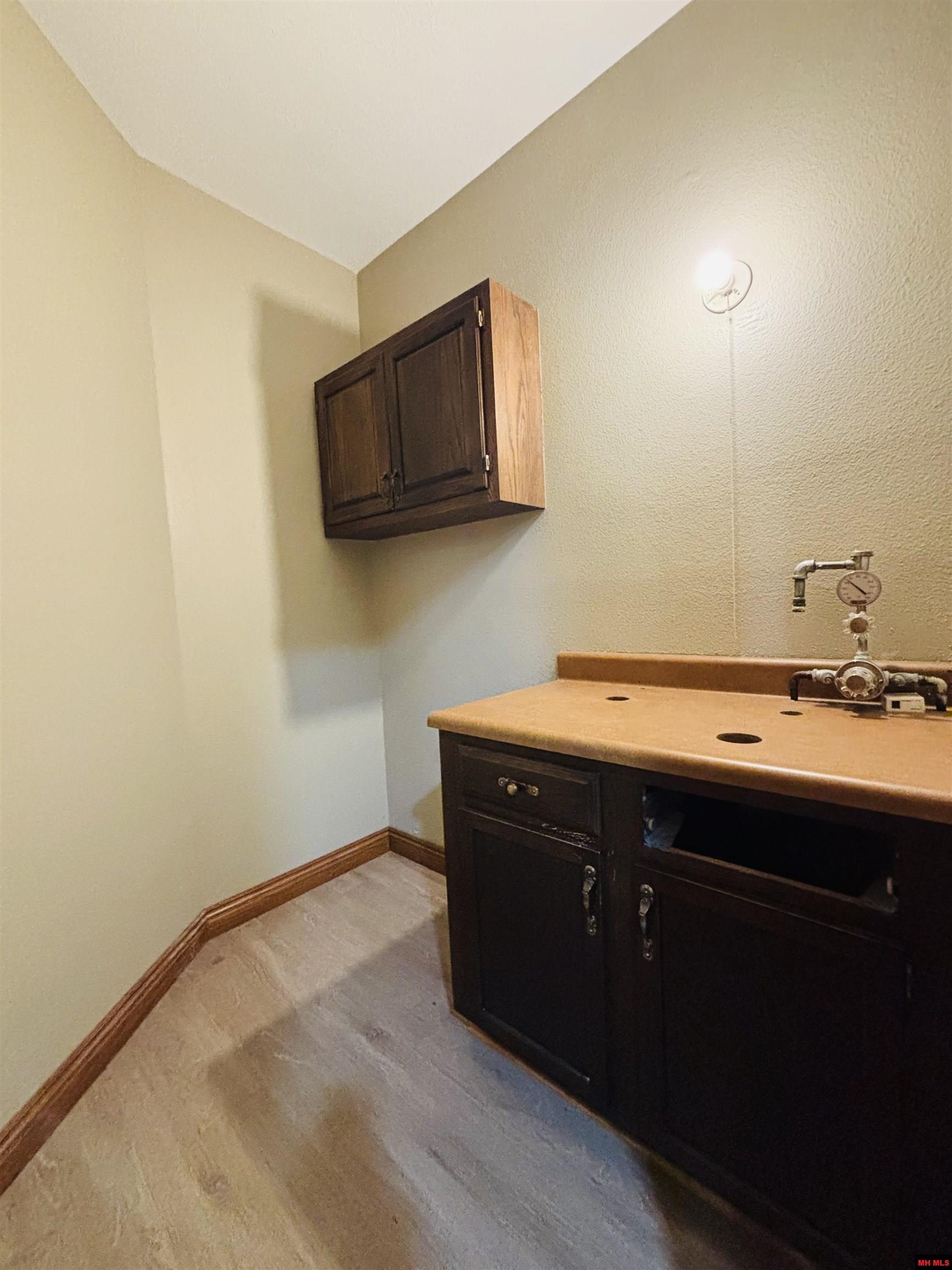 1629 HARDING BOULEVARD Cotter, AR