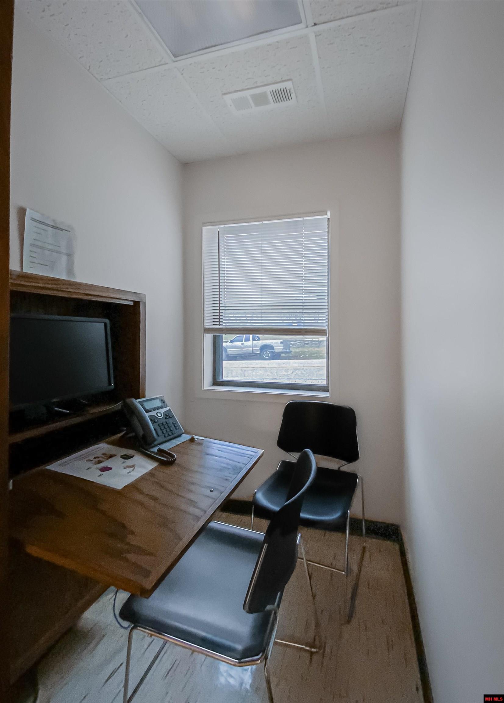 114 E OLD MAIN STREET Yellville, AR