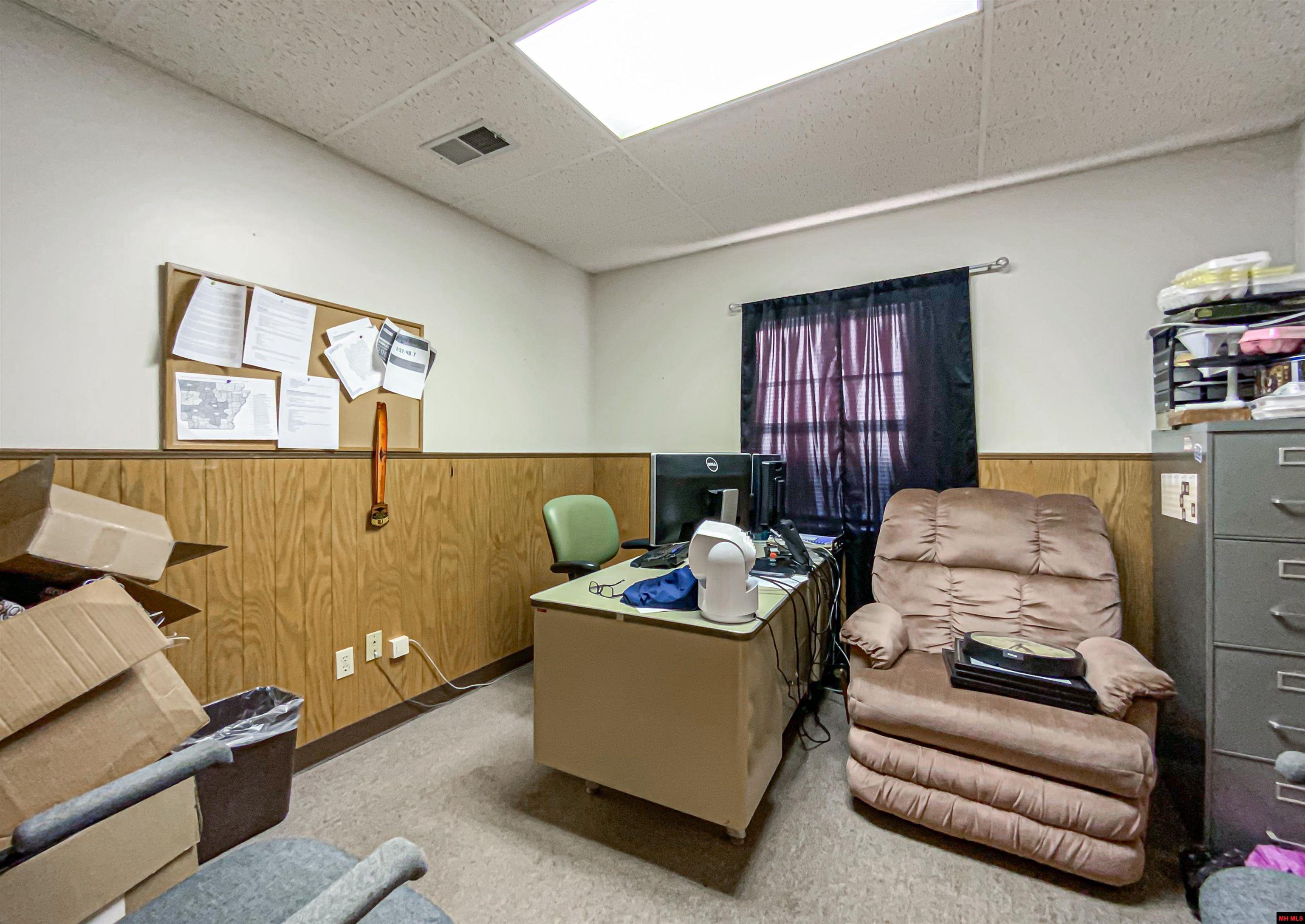 114 E OLD MAIN STREET Yellville, AR