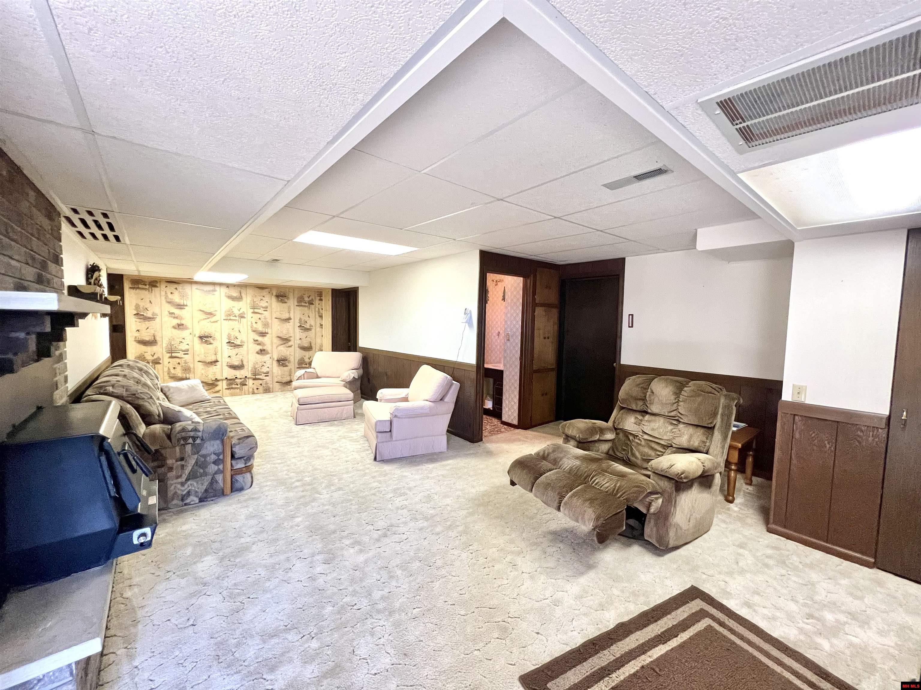 1285 Robinson Point Road