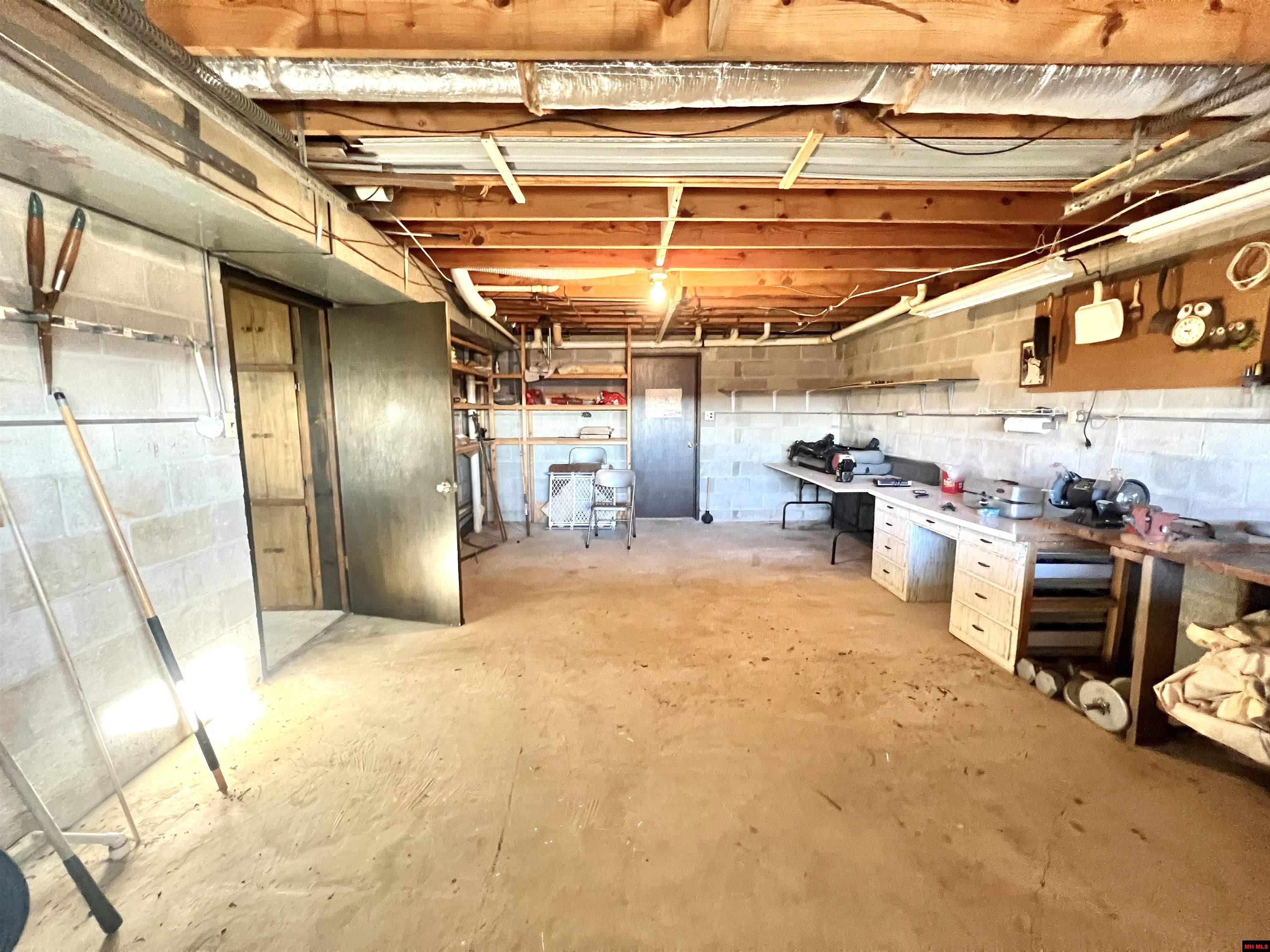 1285 Robinson Point Road