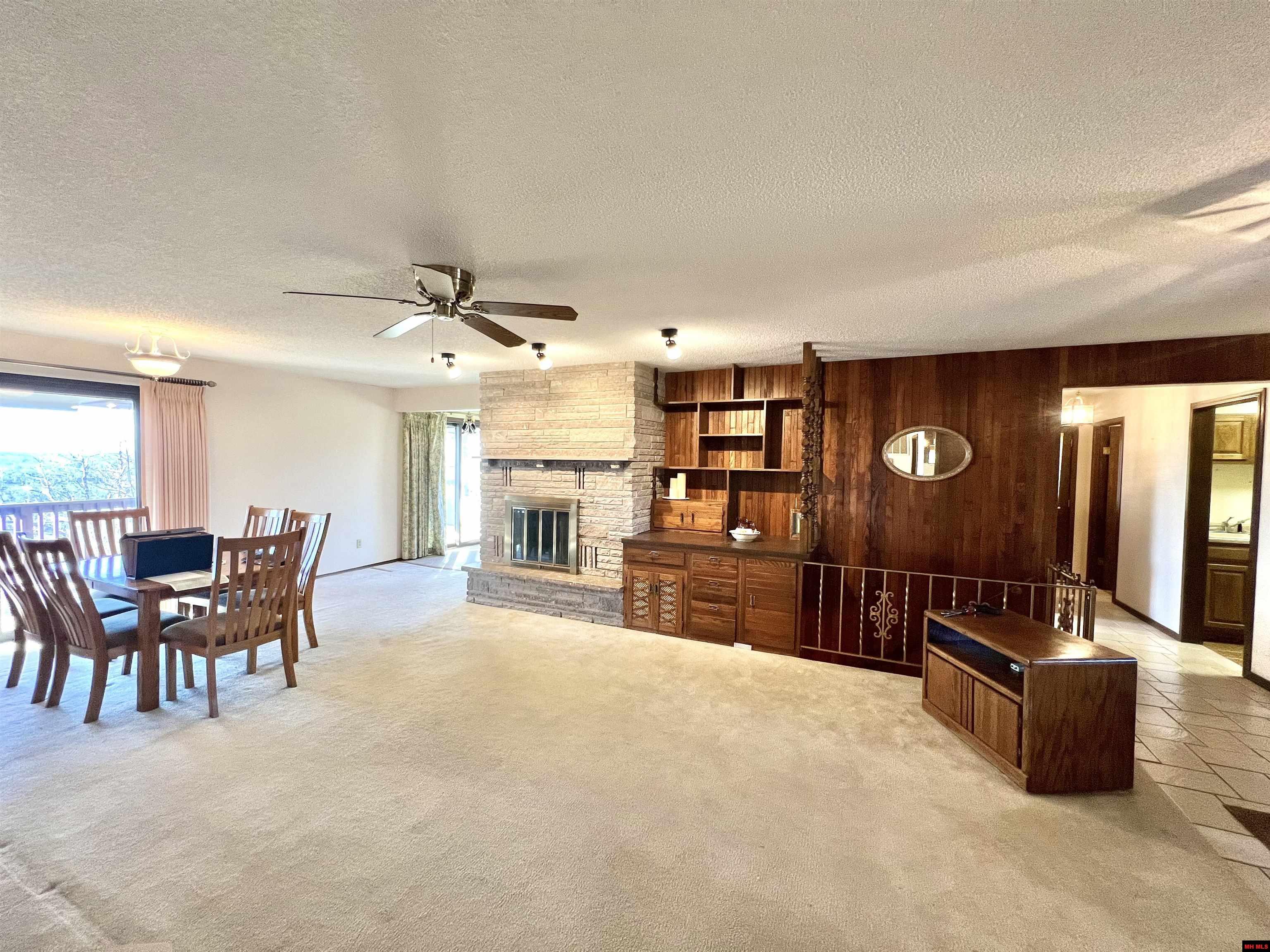 1285 Robinson Point Road