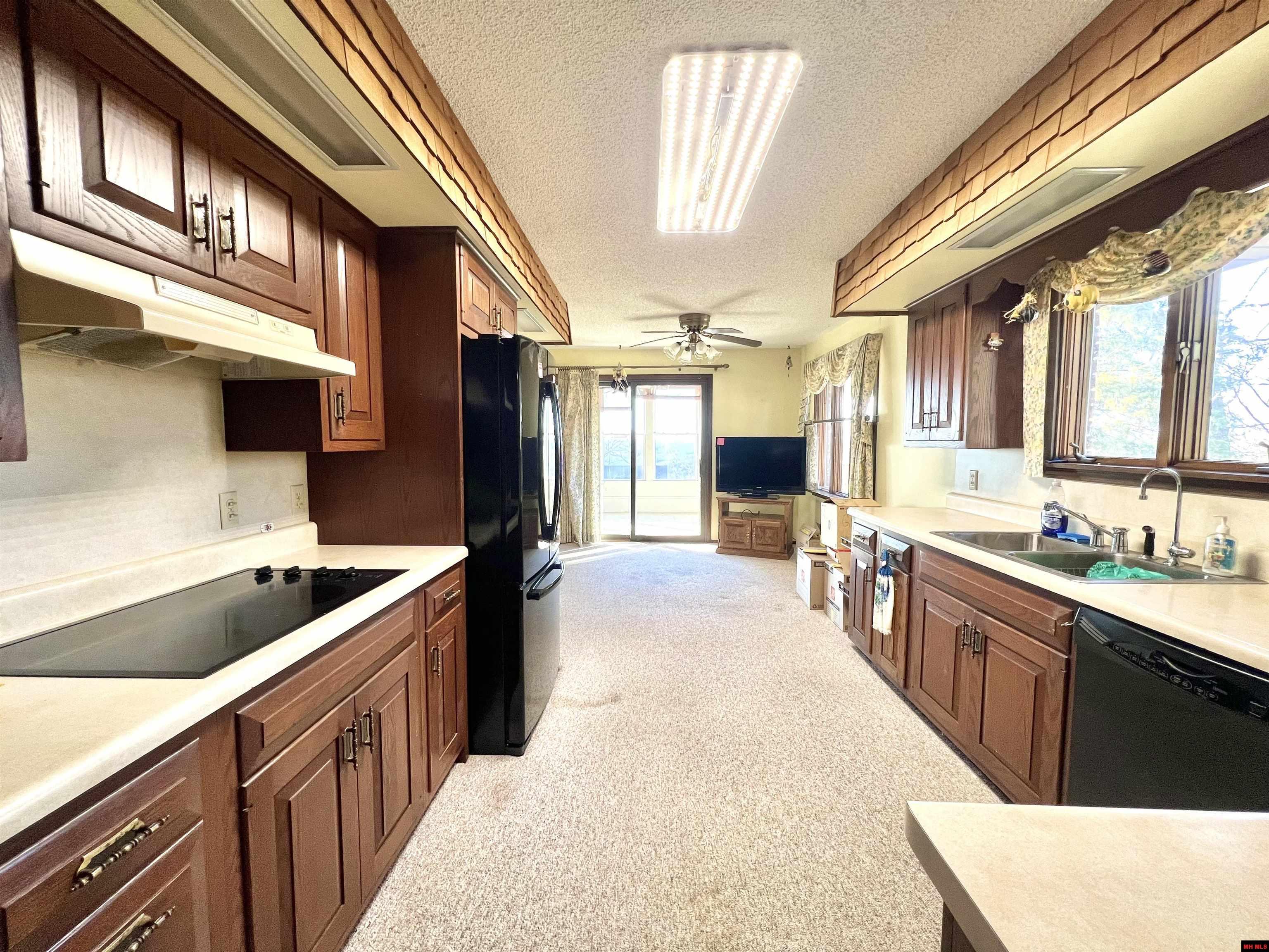 1285 Robinson Point Road