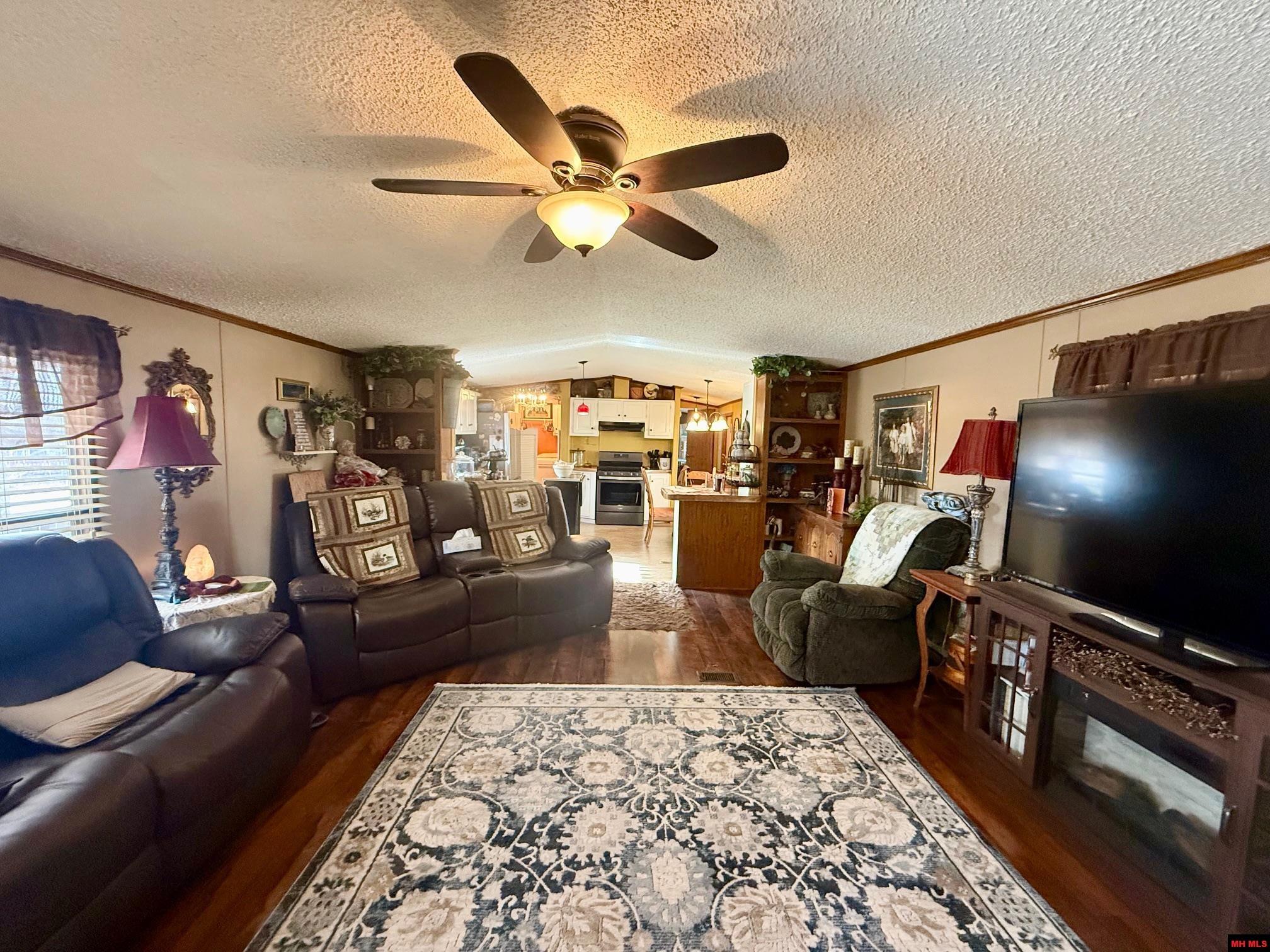 502 WALNUT AVENUE Bull Shoals, AR