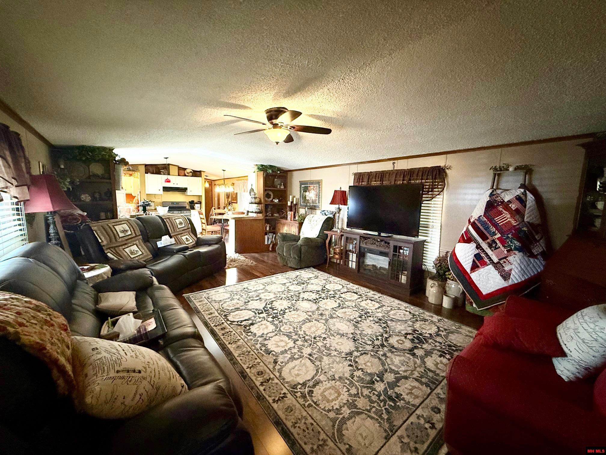 502 WALNUT AVENUE Bull Shoals, AR