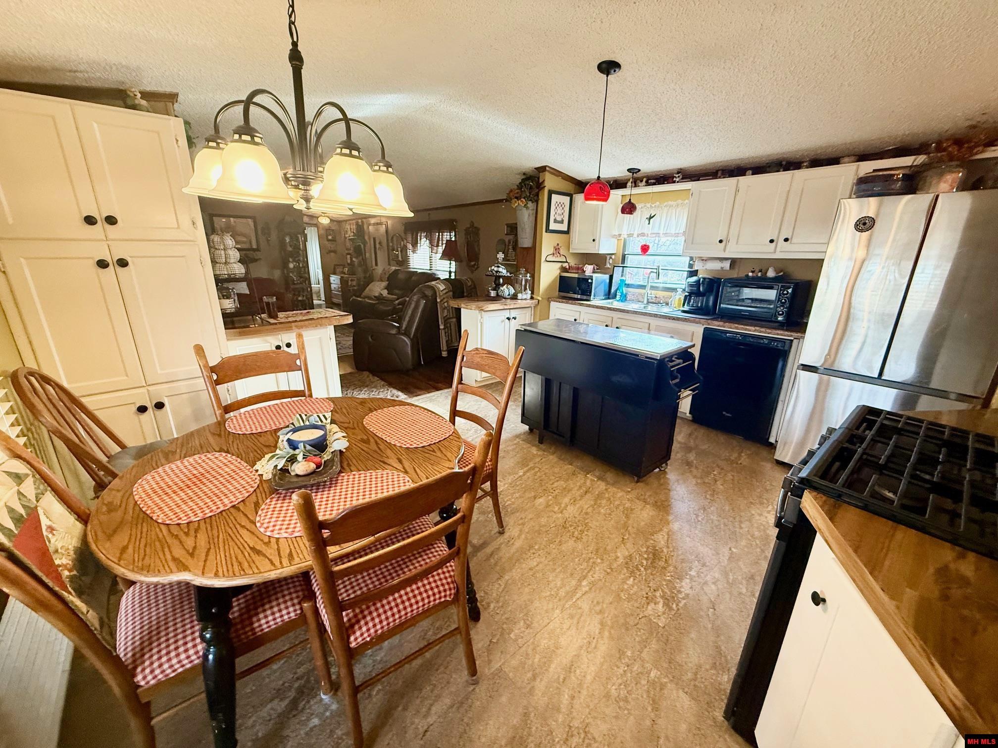 502 WALNUT AVENUE Bull Shoals, AR