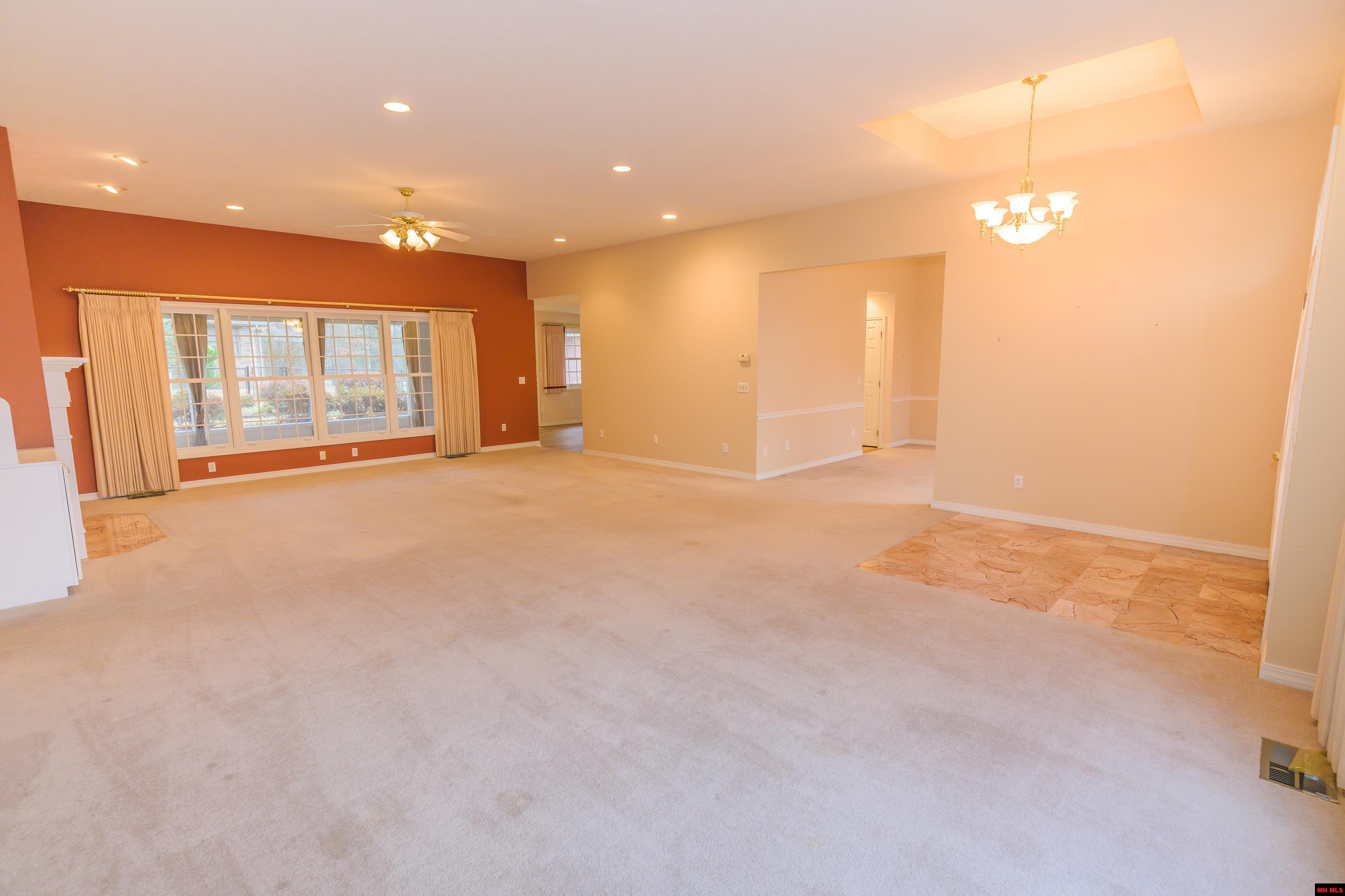 616 LEATHERWOOD DRIVE Mountain Home, AR