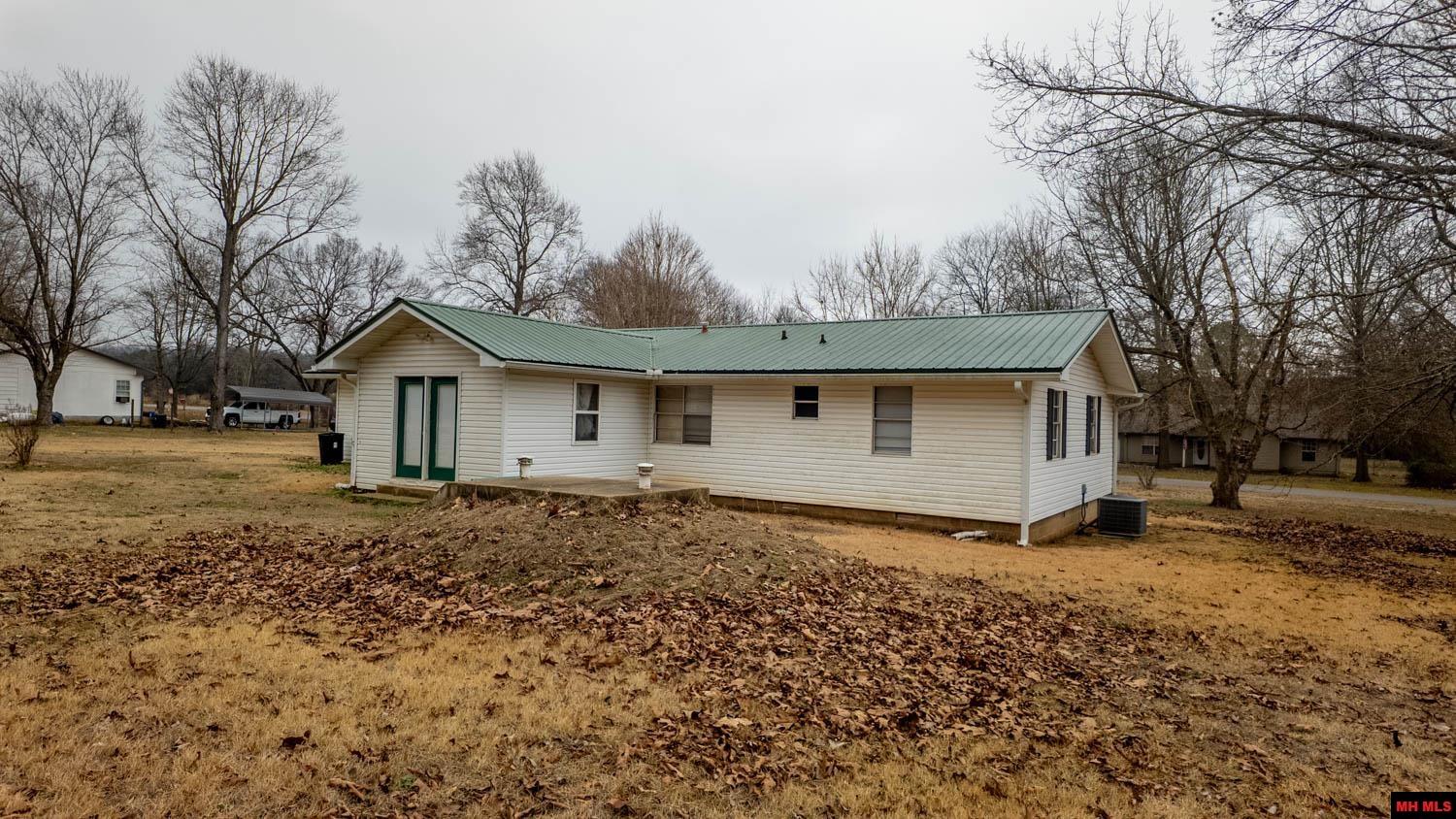 439 HALEY STREET Melbourne, AR