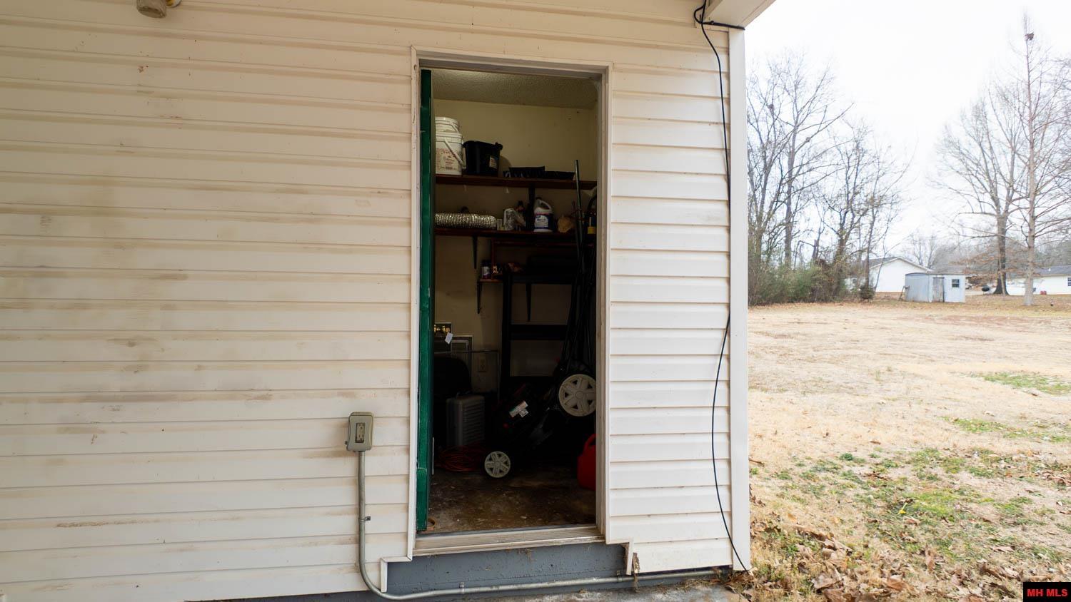 439 HALEY STREET Melbourne, AR