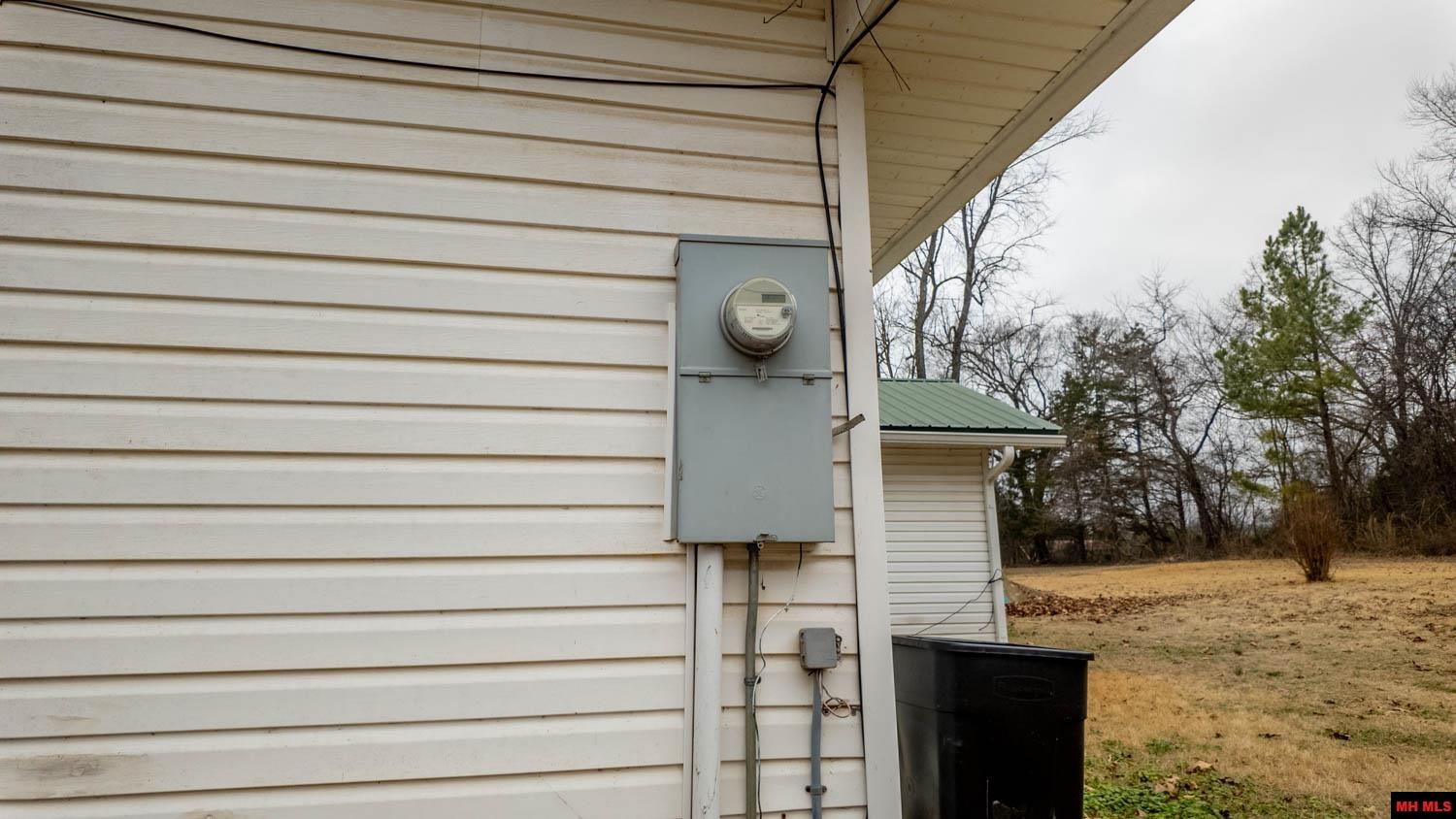 439 HALEY STREET Melbourne, AR