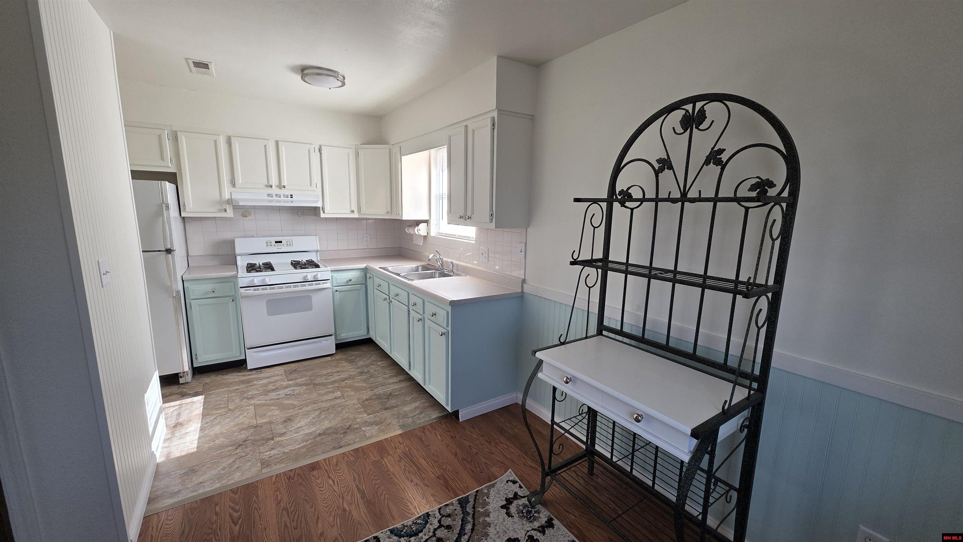 207 N 2ND STREET Flippin, AR 72634