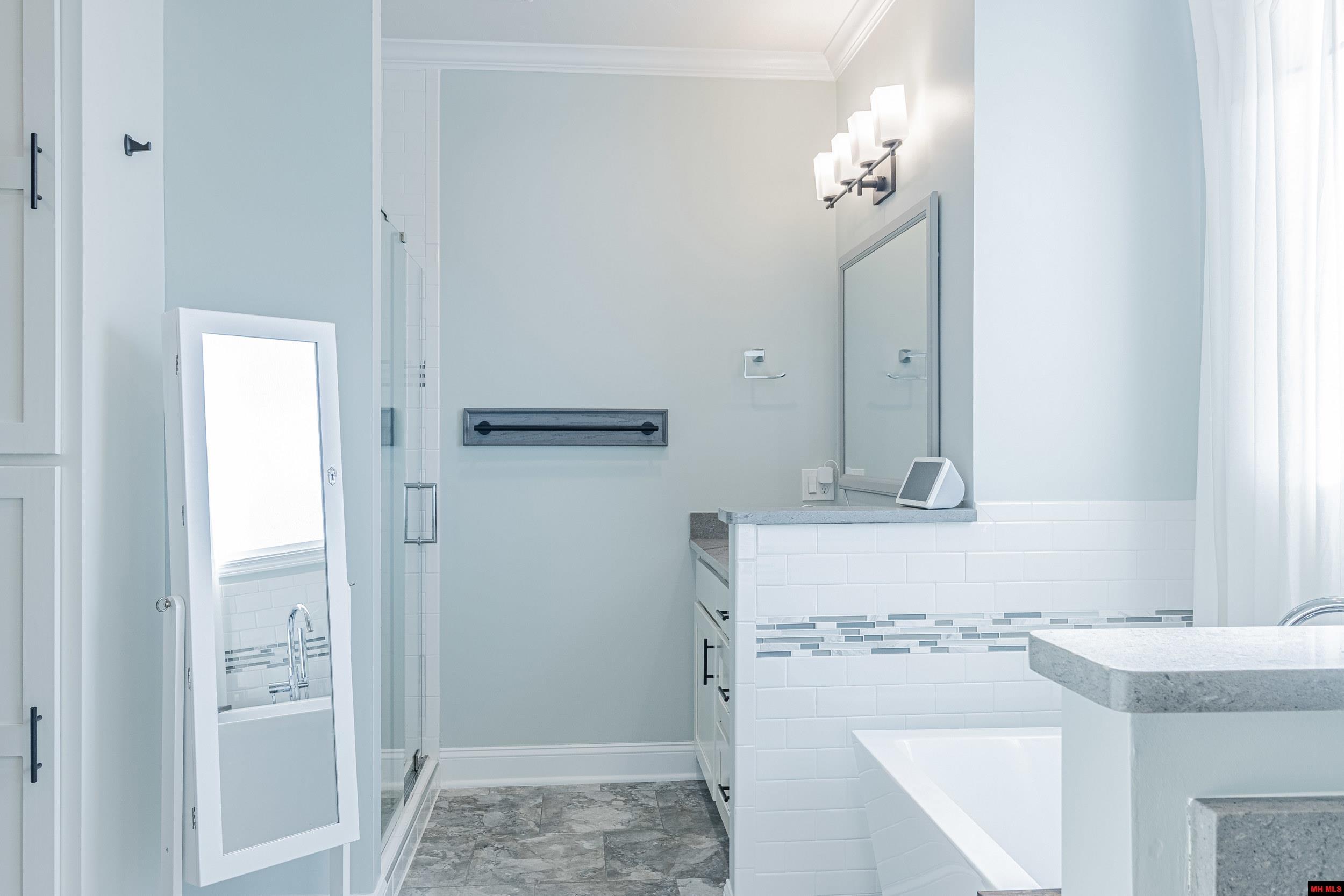 1216 Chestnut Hills Drive