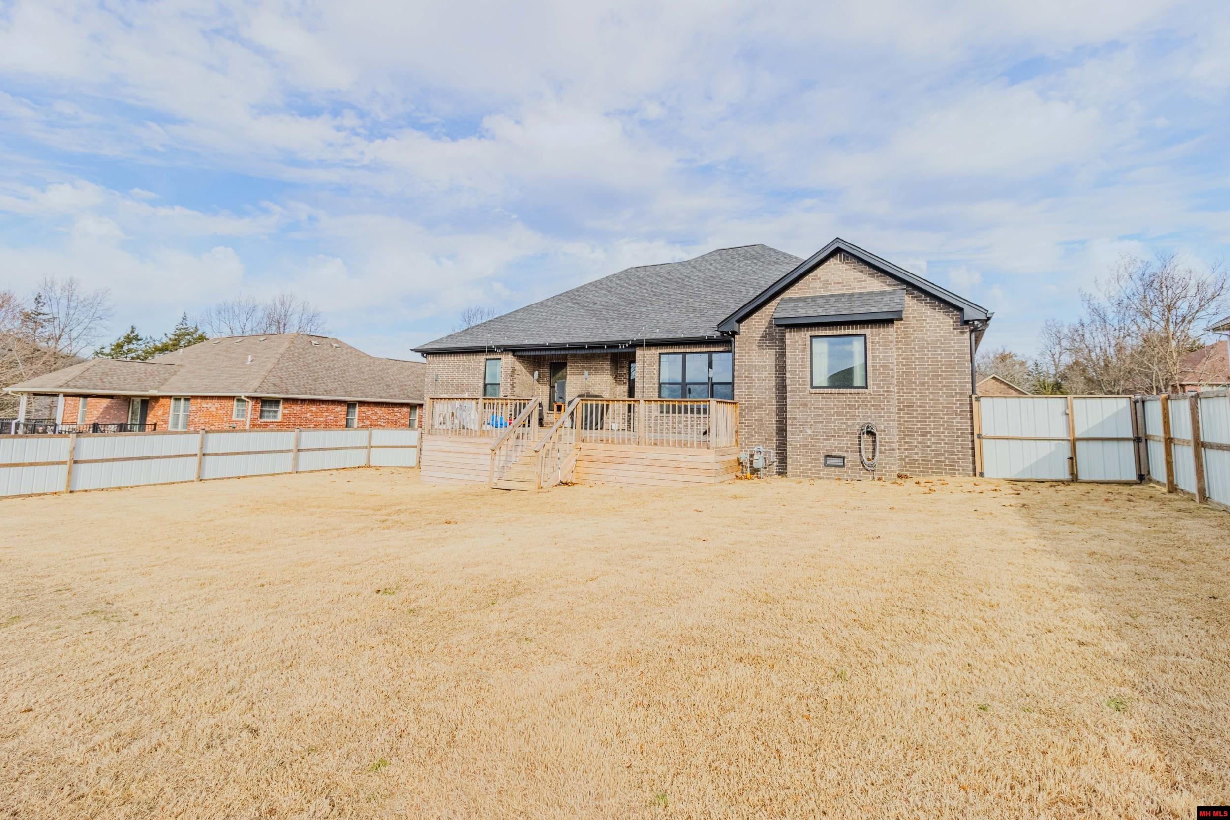 1216 Chestnut Hills Drive