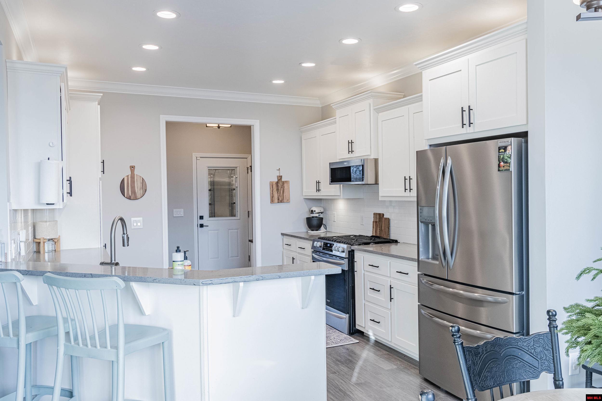 1216 Chestnut Hills Drive