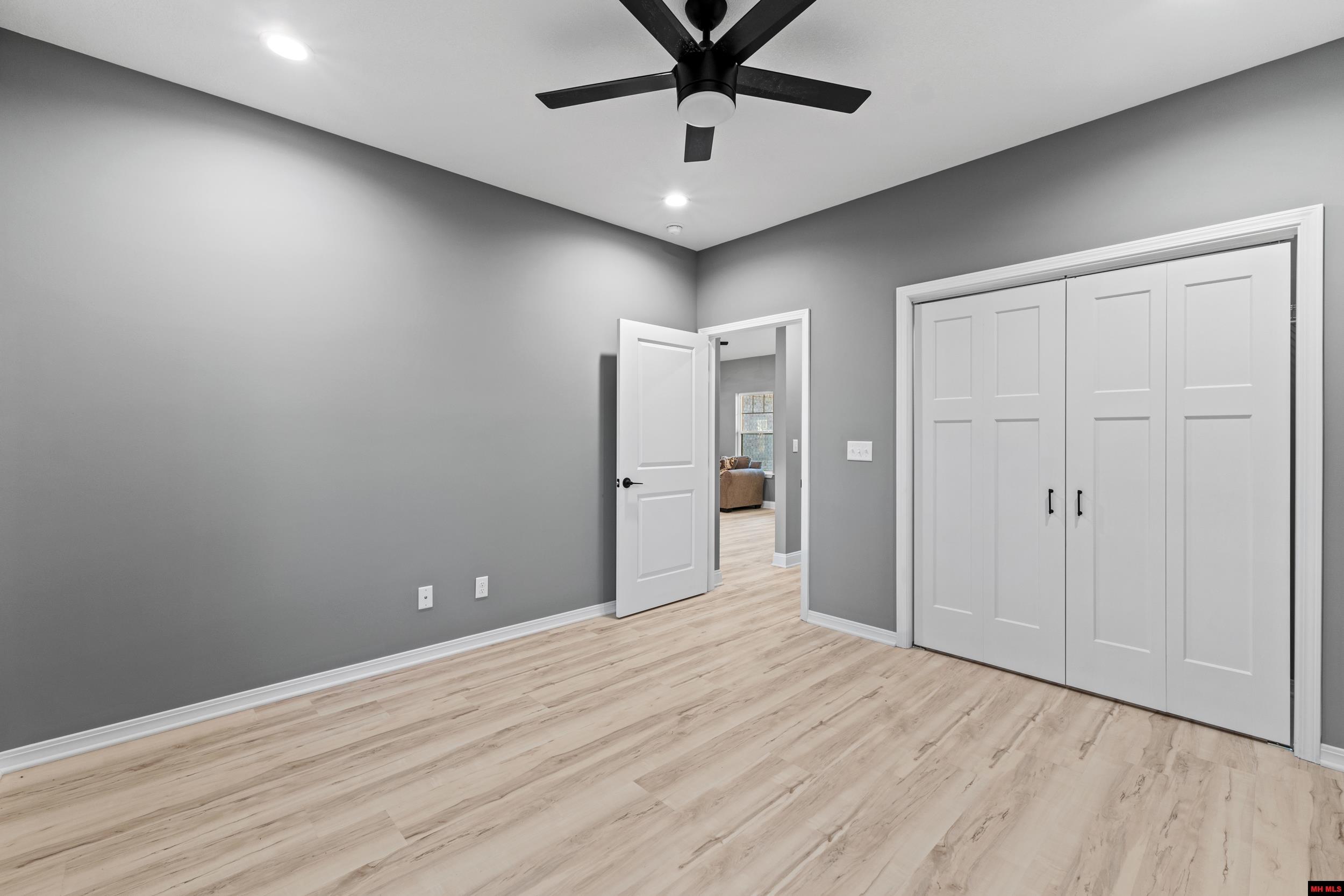 1368 Hampshire Circle