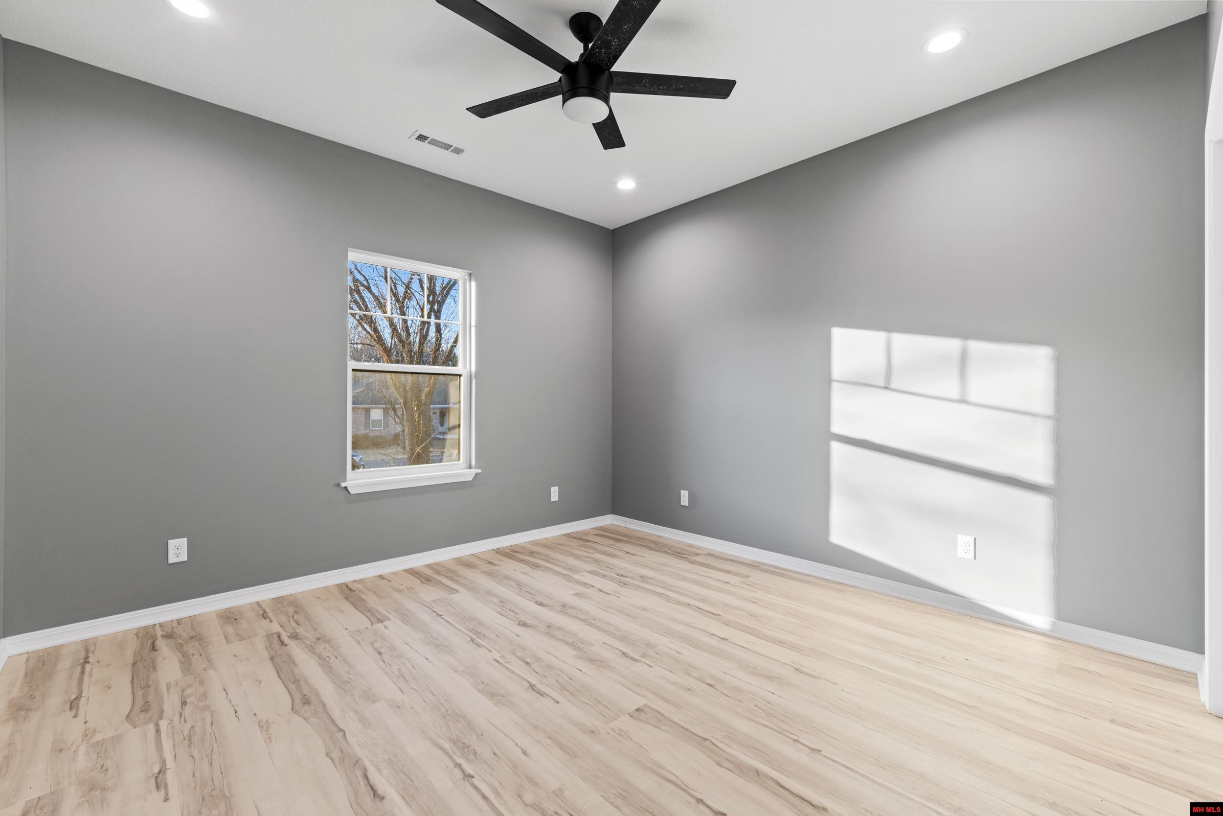 1368 Hampshire Circle