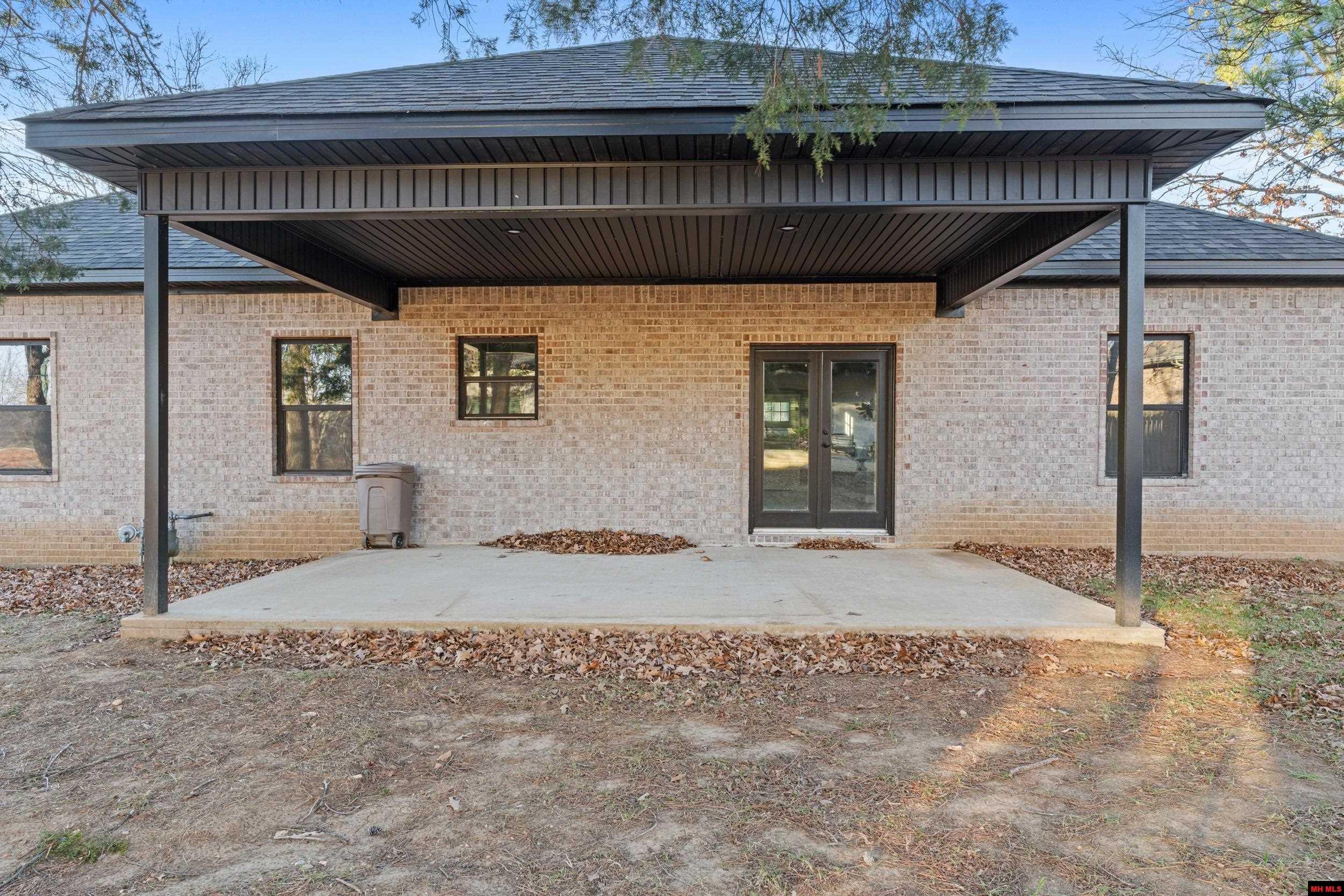 1368 Hampshire Circle