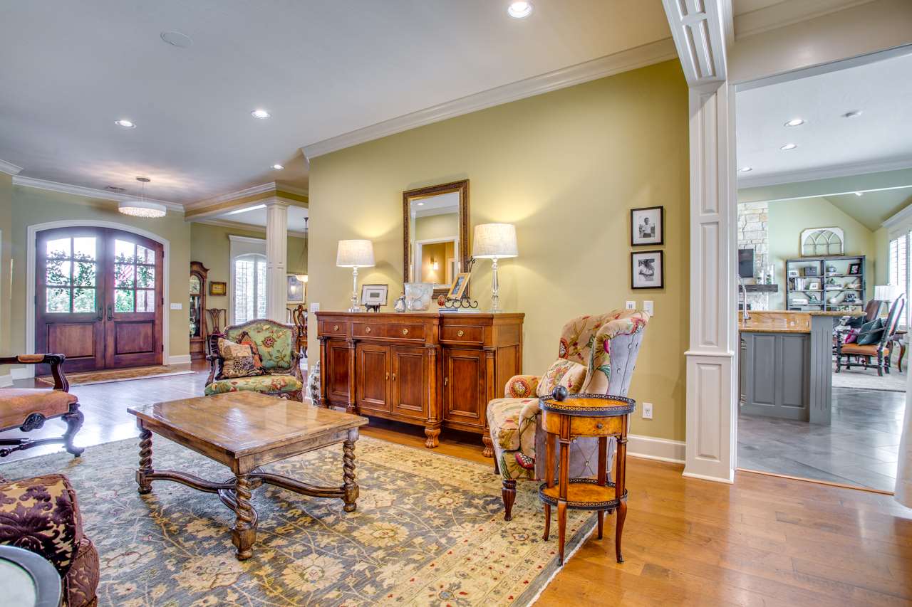 2825 Kelly Rd