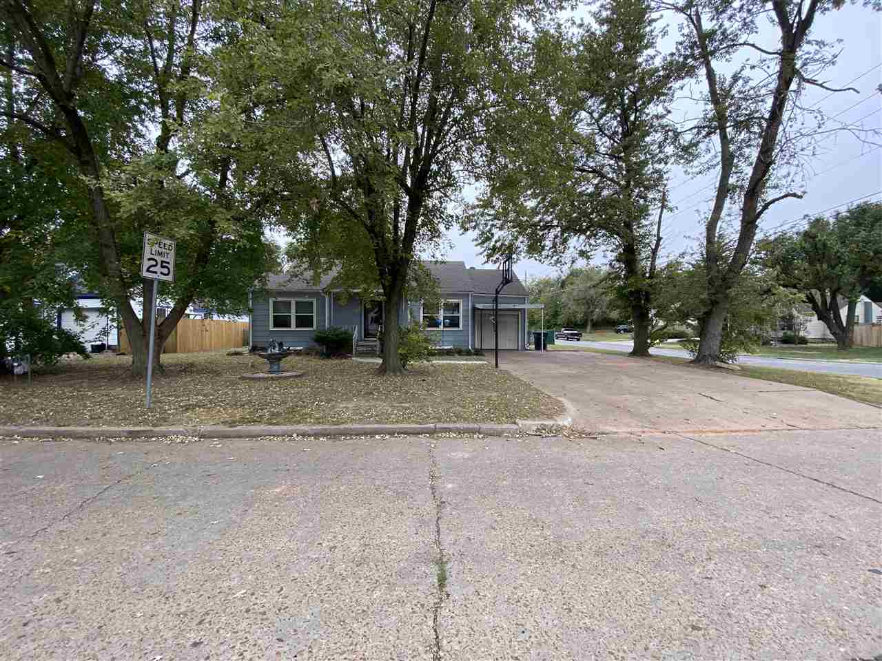 1601 E Elm Ave