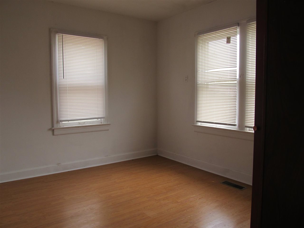 1201 E Pine
