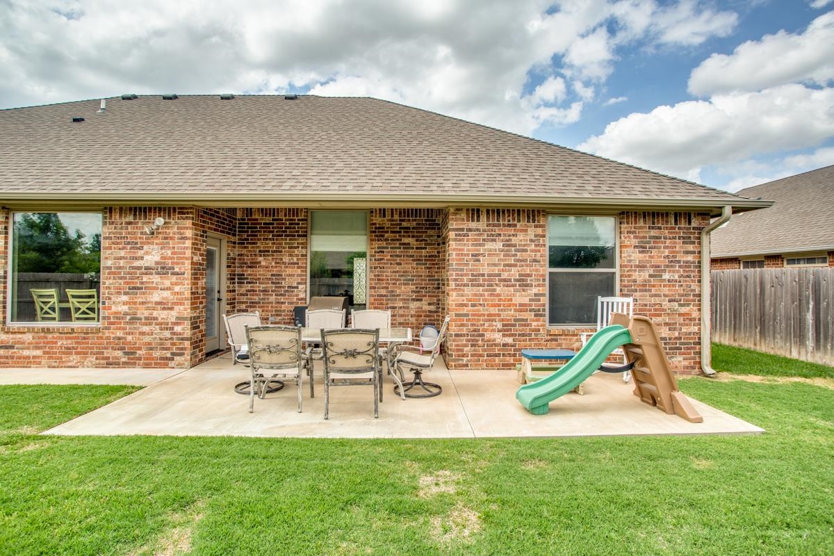 4615 Daybreak Ln