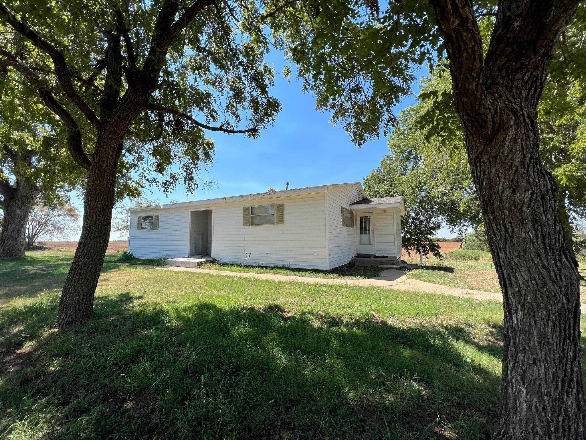 6713 Highway 58, Ringwood, OK 73768