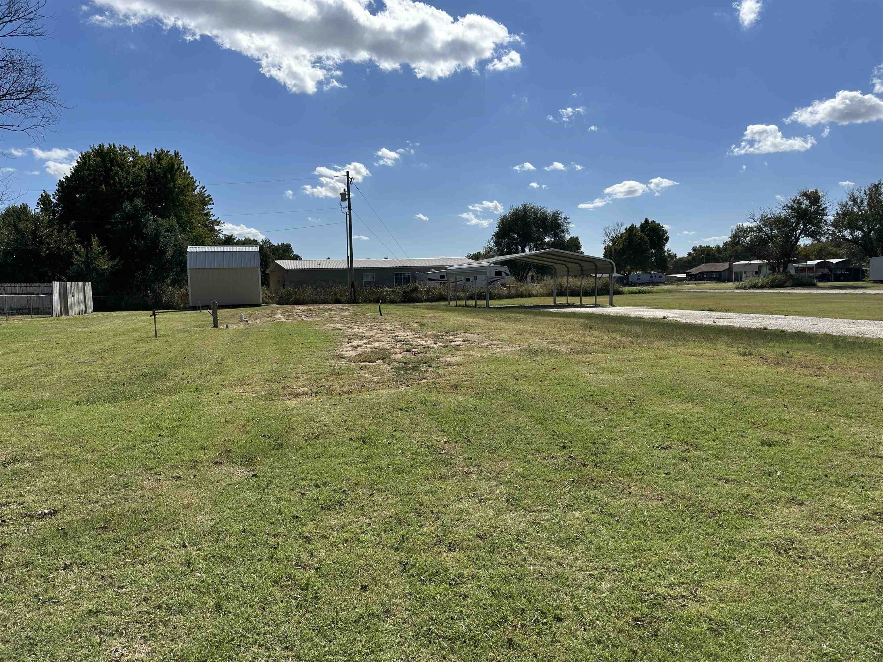 200 E 1st St Longdale