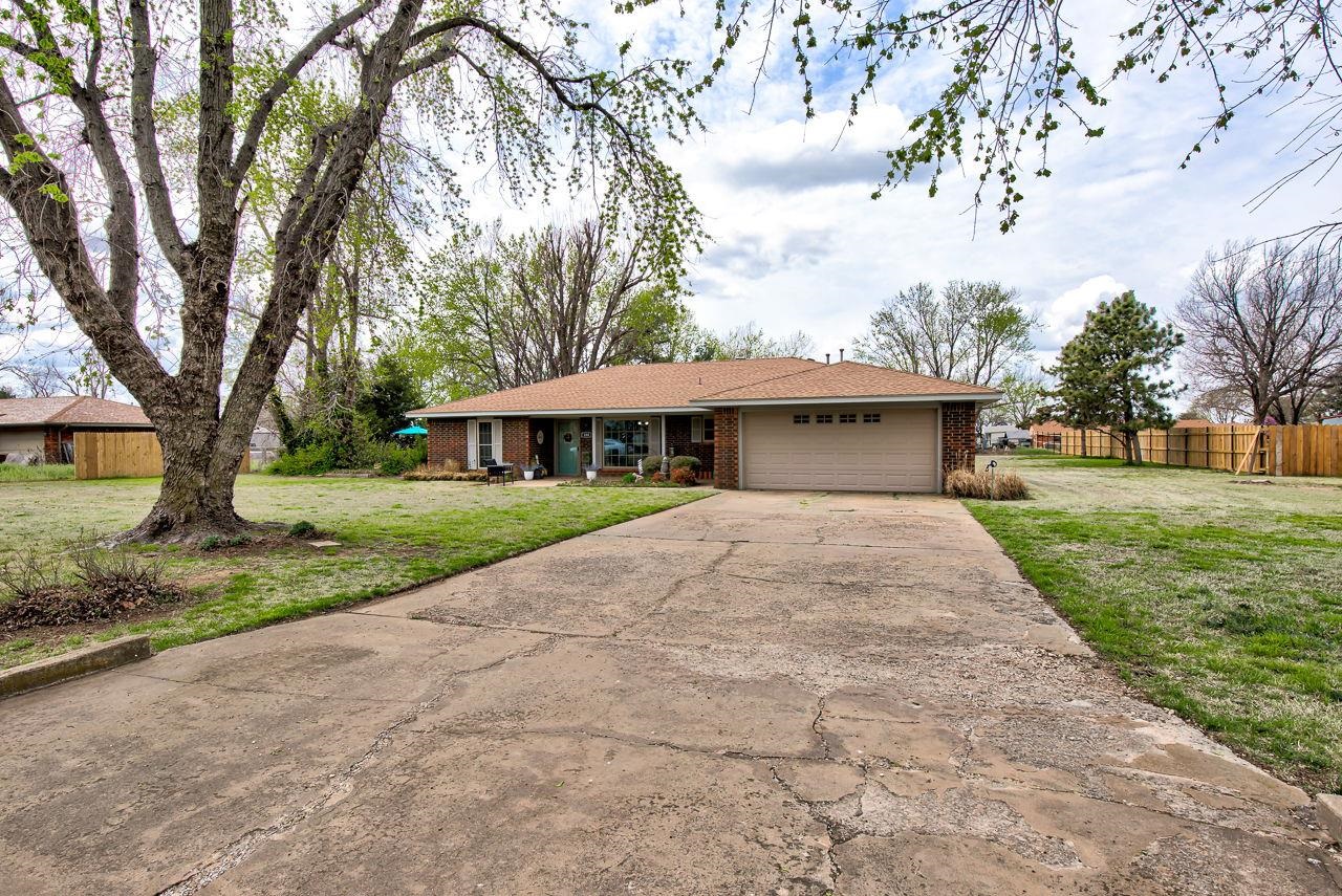 108 Sara Dr
