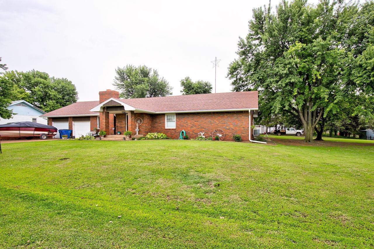 320 W 5th st