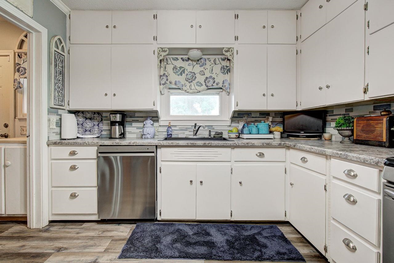 320 W 5th st