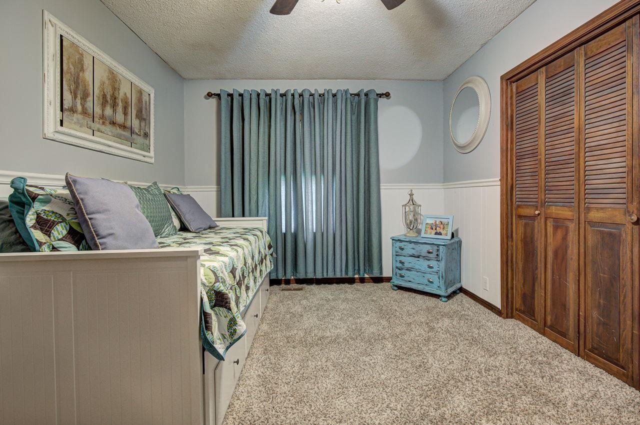 320 W 5th st