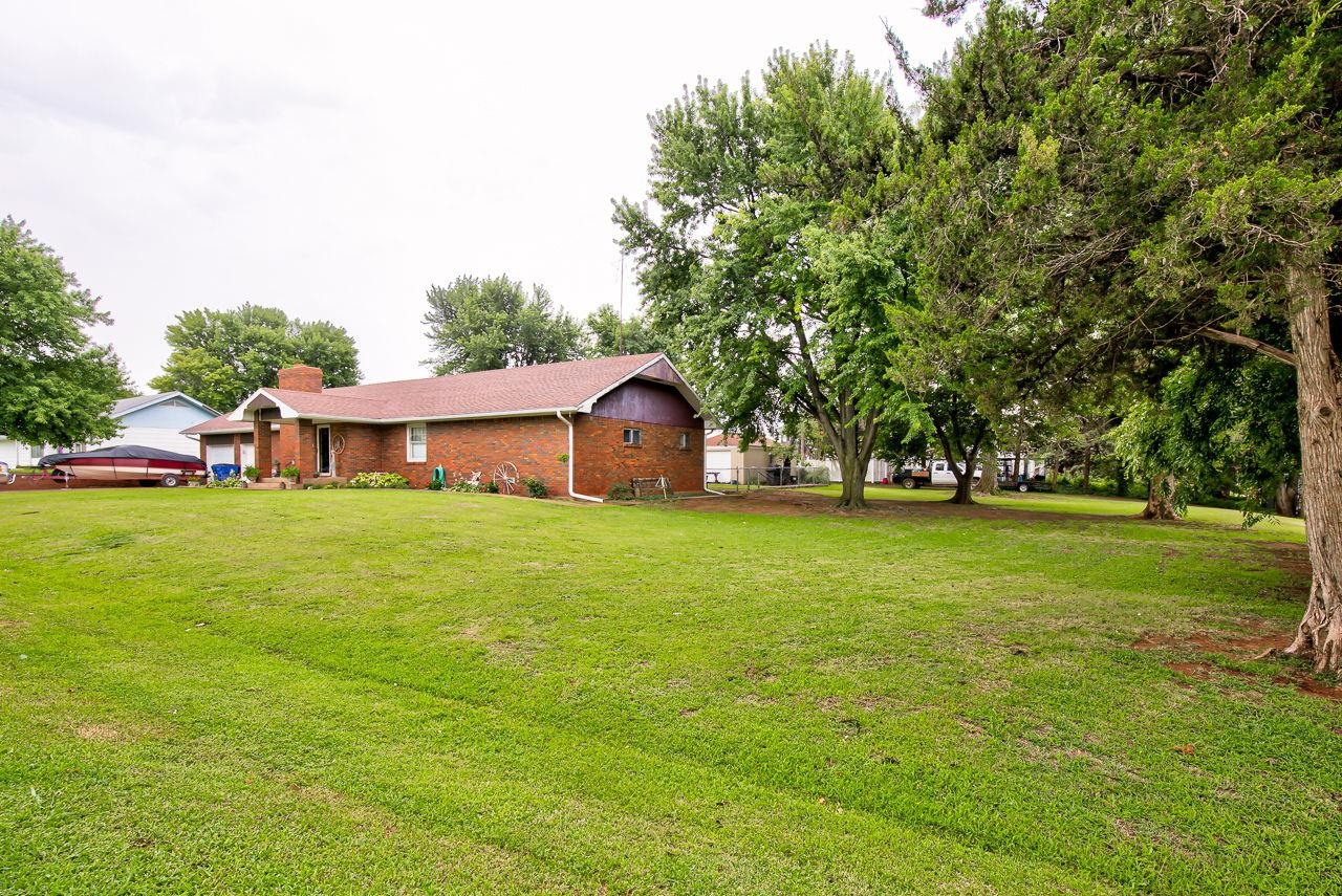 320 W 5th st