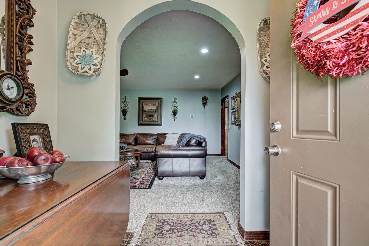 320 W 5th st