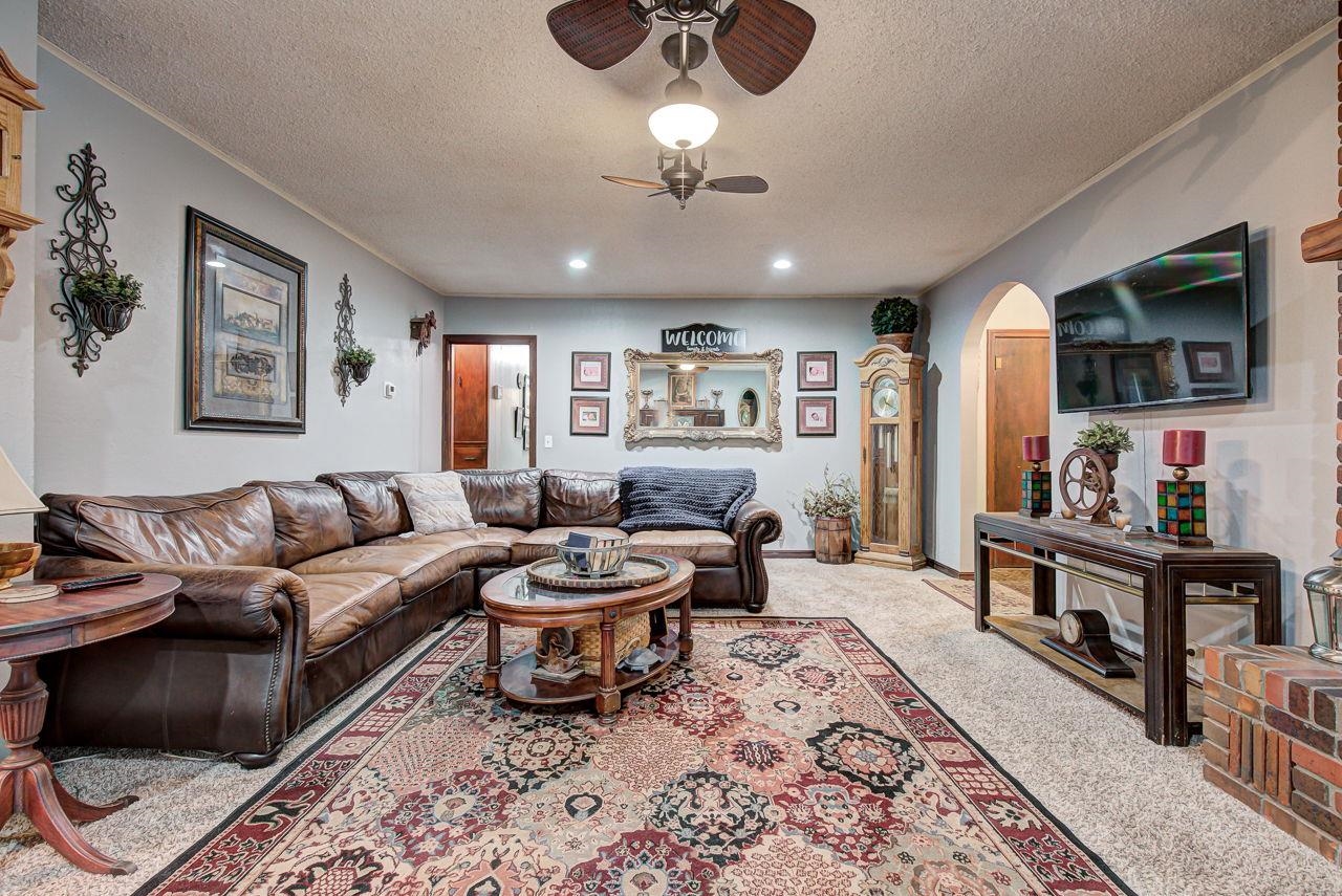 320 W 5th st