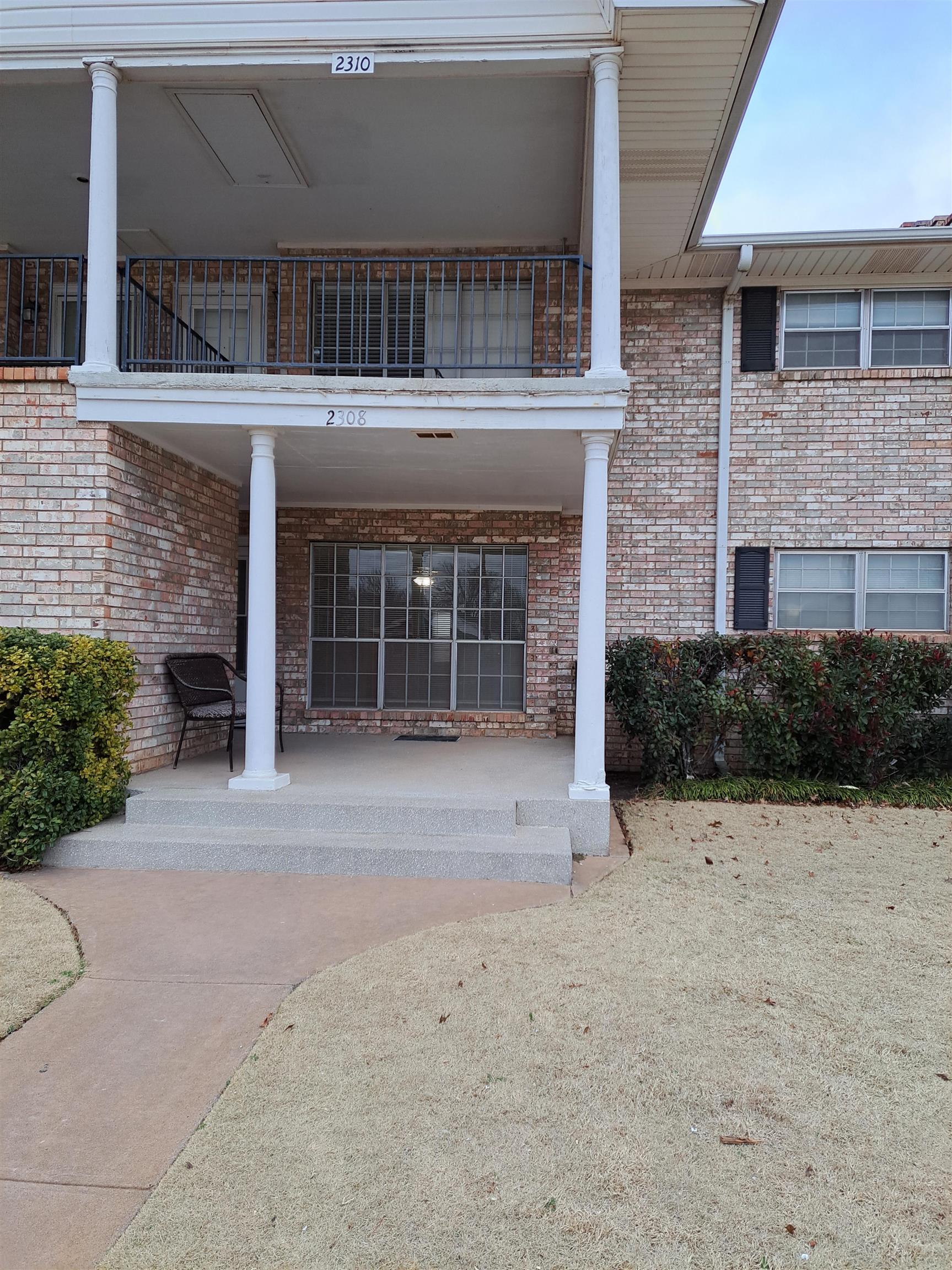 2308 Indian Dr